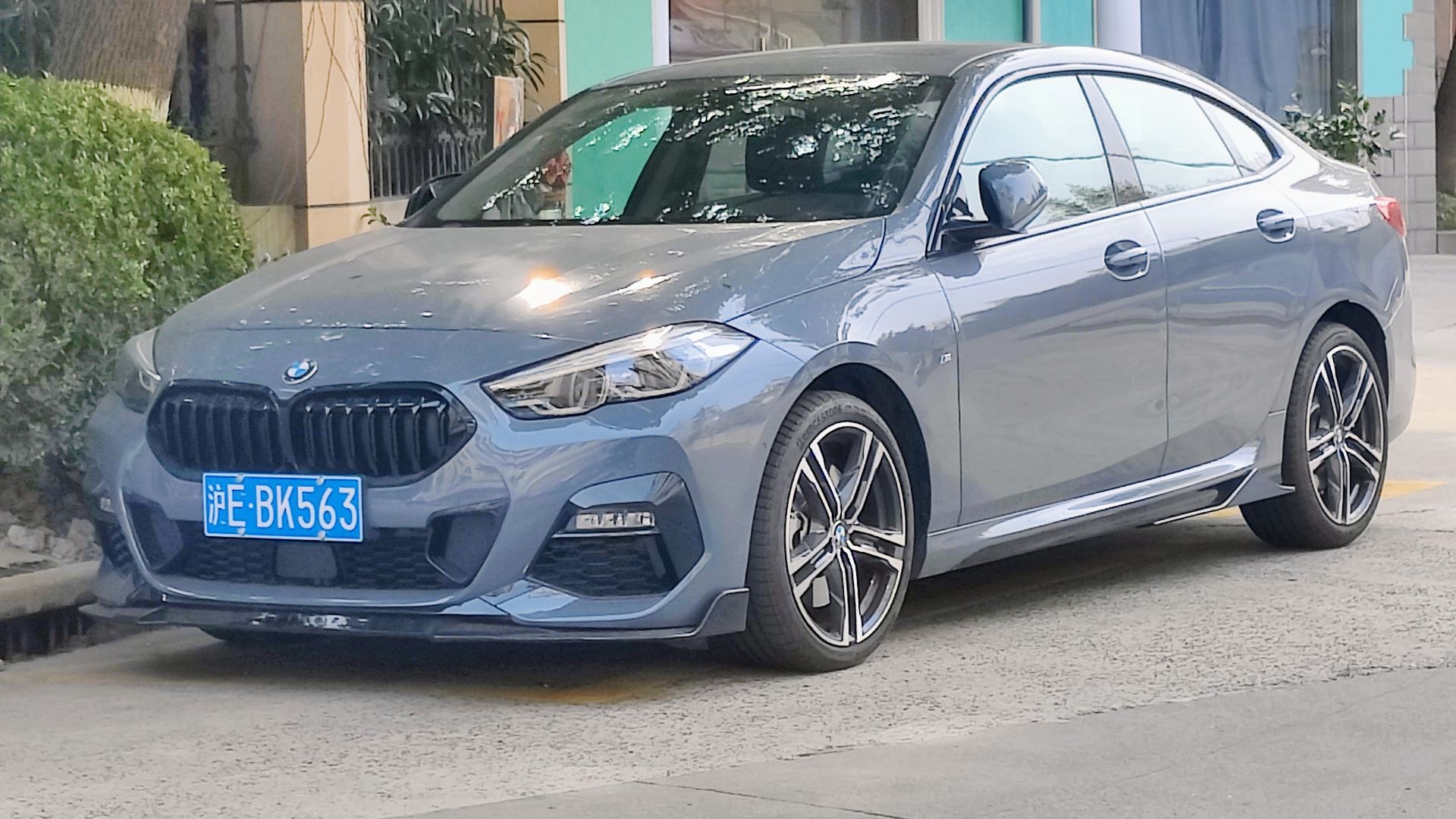 File:BMW 2 Series Gran Coupe IMG003.jpg