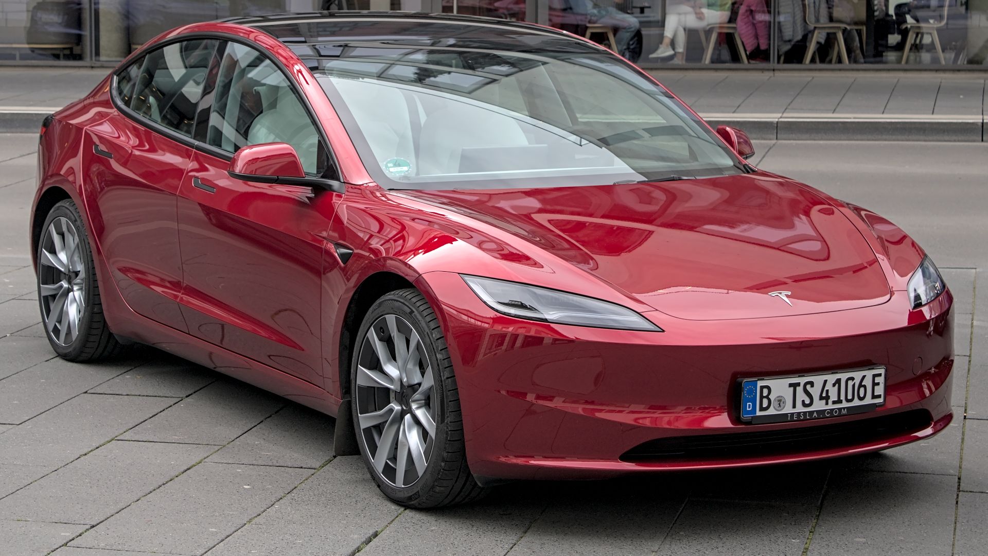 File:Tesla Model 3 (2023) Autofrühling Ulm IMG 9282.jpg