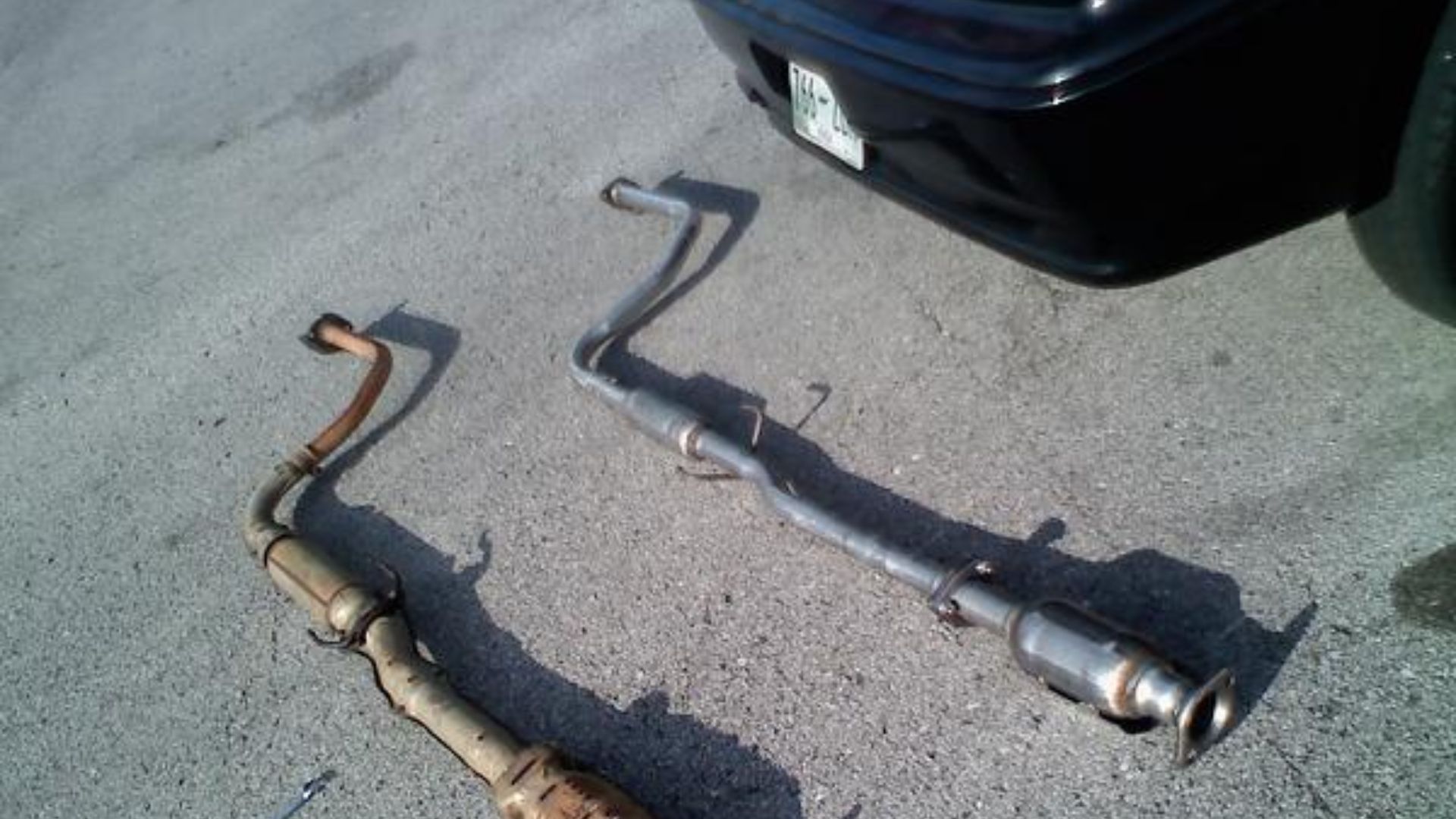 File:CRX b-pipe and catalytic converter.jpg