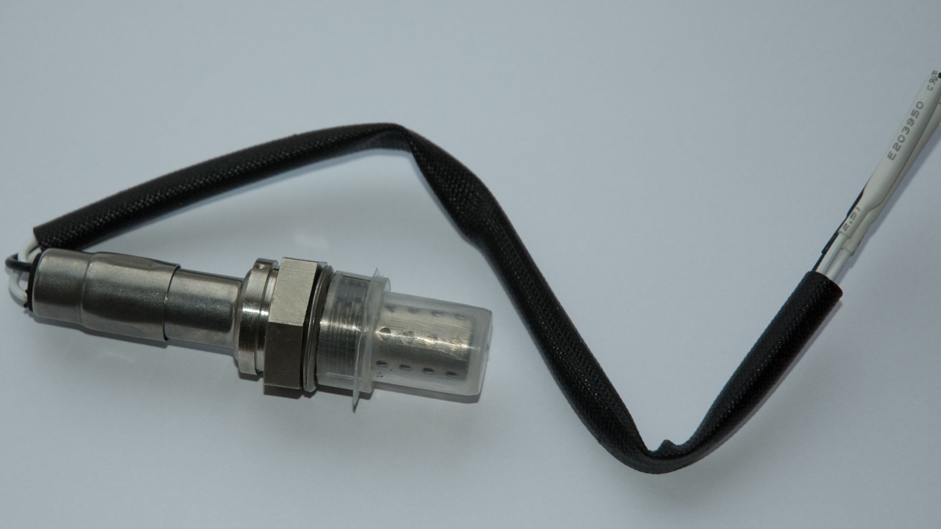 File:Lambda sond till volvo240 etc.jpg