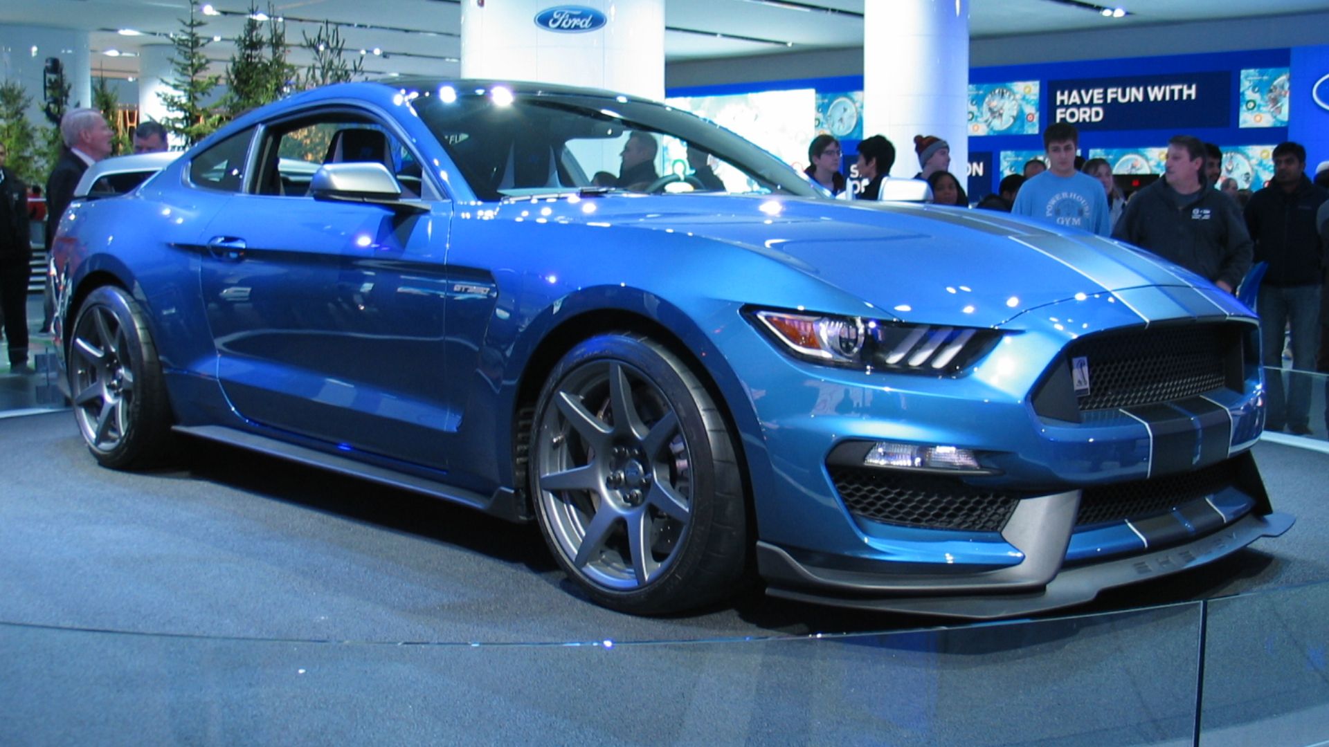 File:2016 Shelby GT350R front.JPG