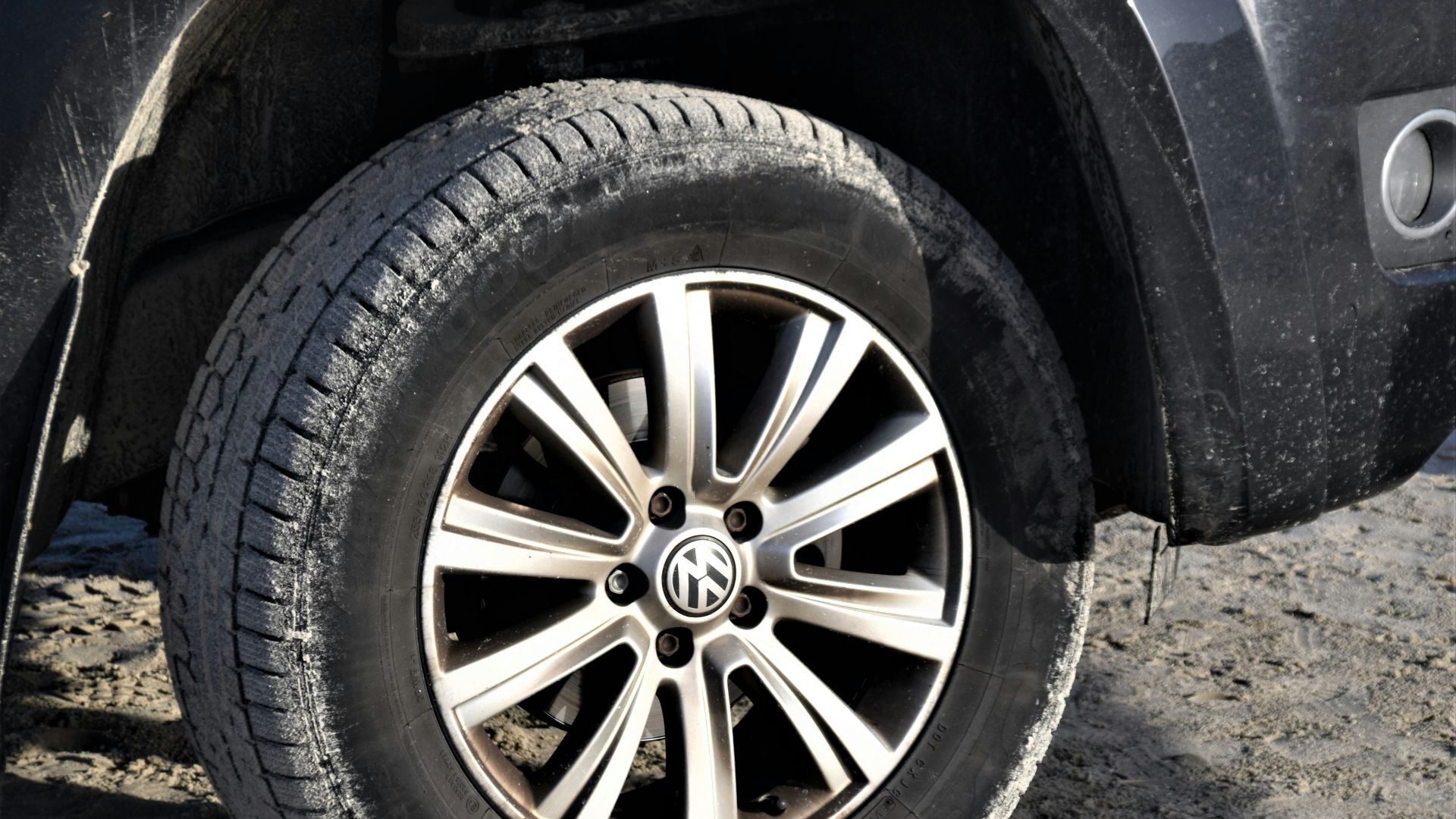 gray mercedes benz wheel with tire