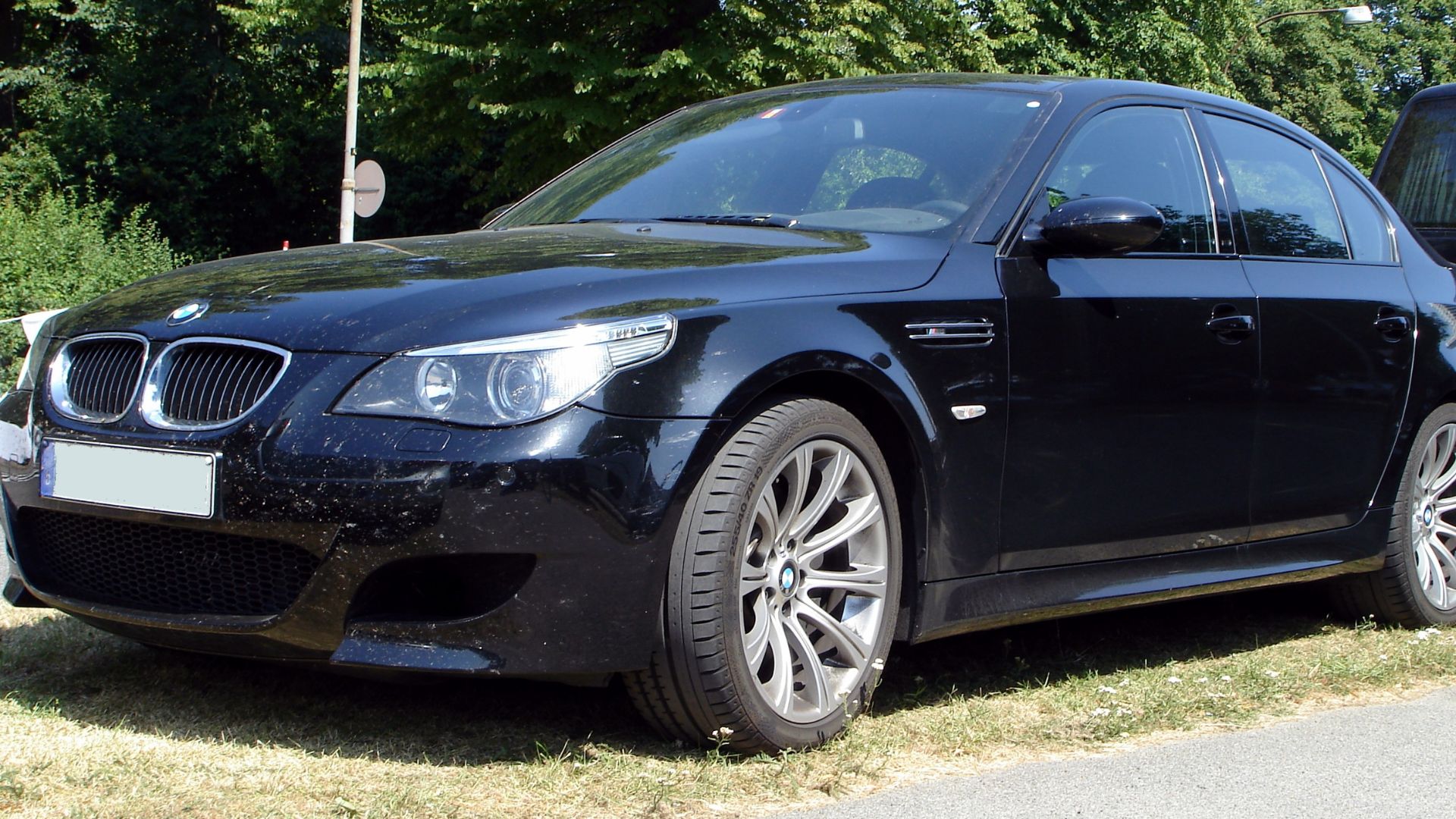 File:BMW M5 front left.jpg