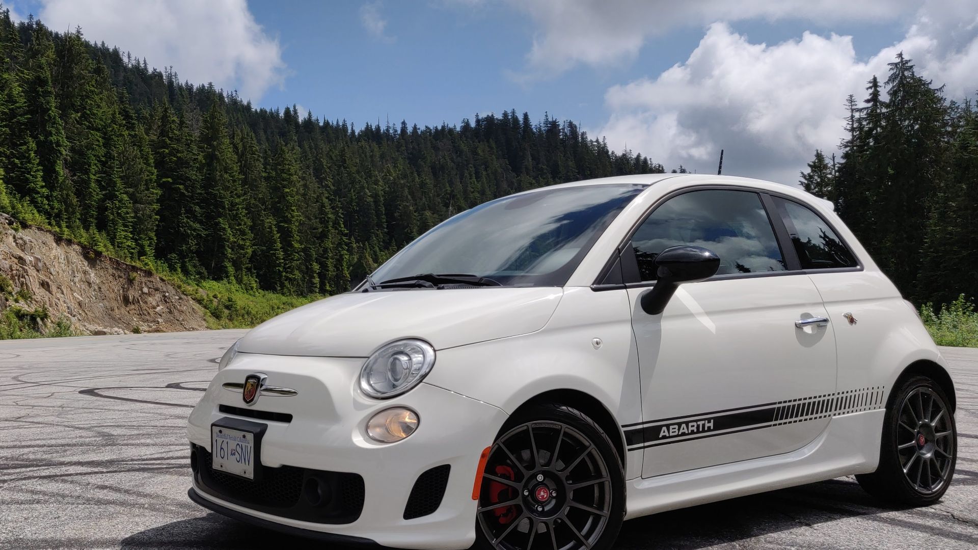 File:2013 Fiat 500 Abarth - North American.jpg