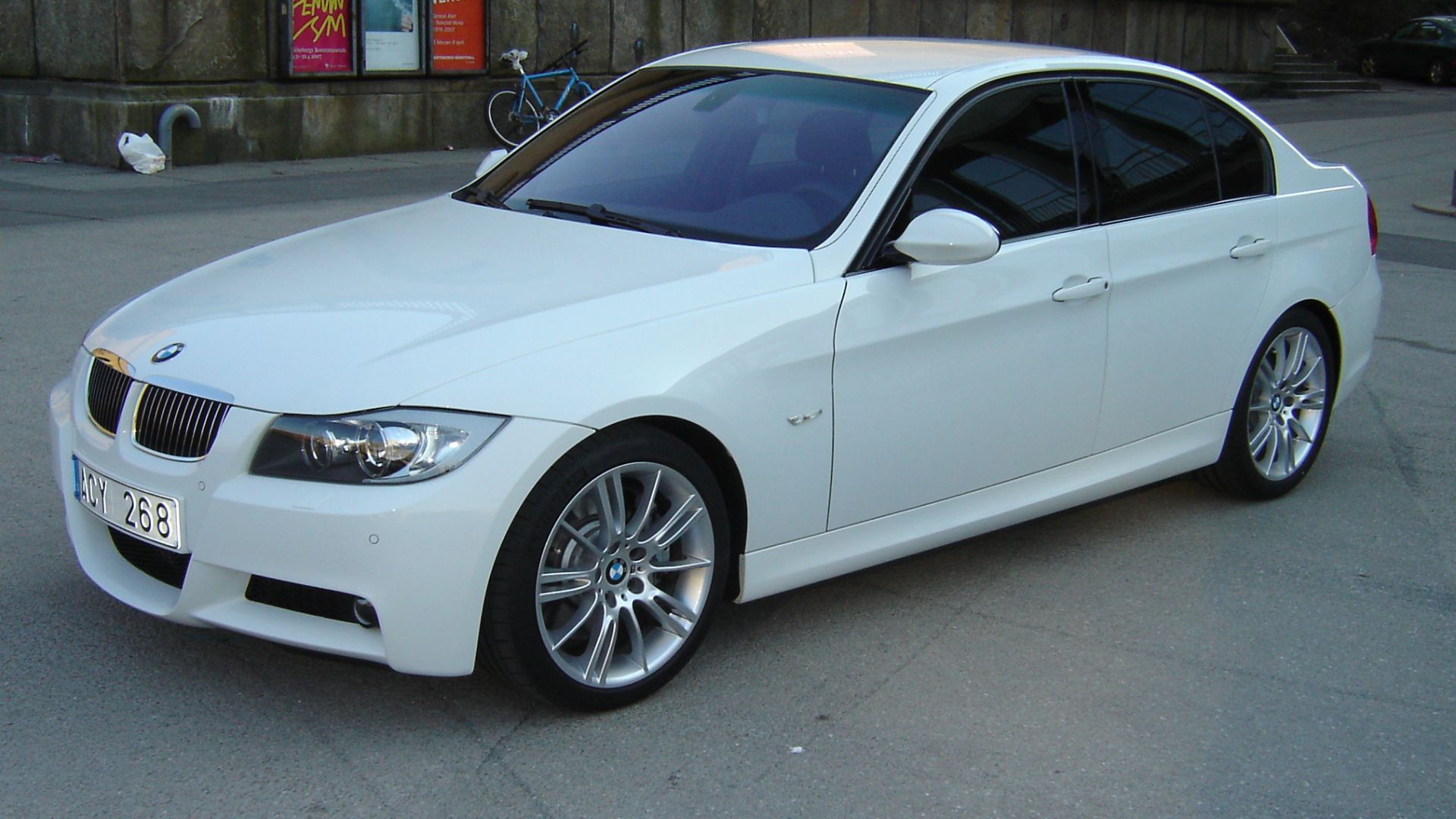 File:BMW 335i (2832059949).jpg