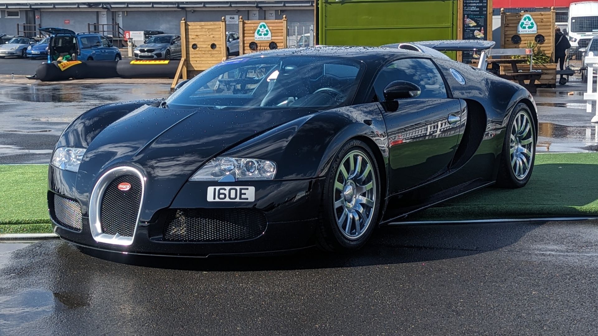 File:Bugatti Veyron (49238).jpg
