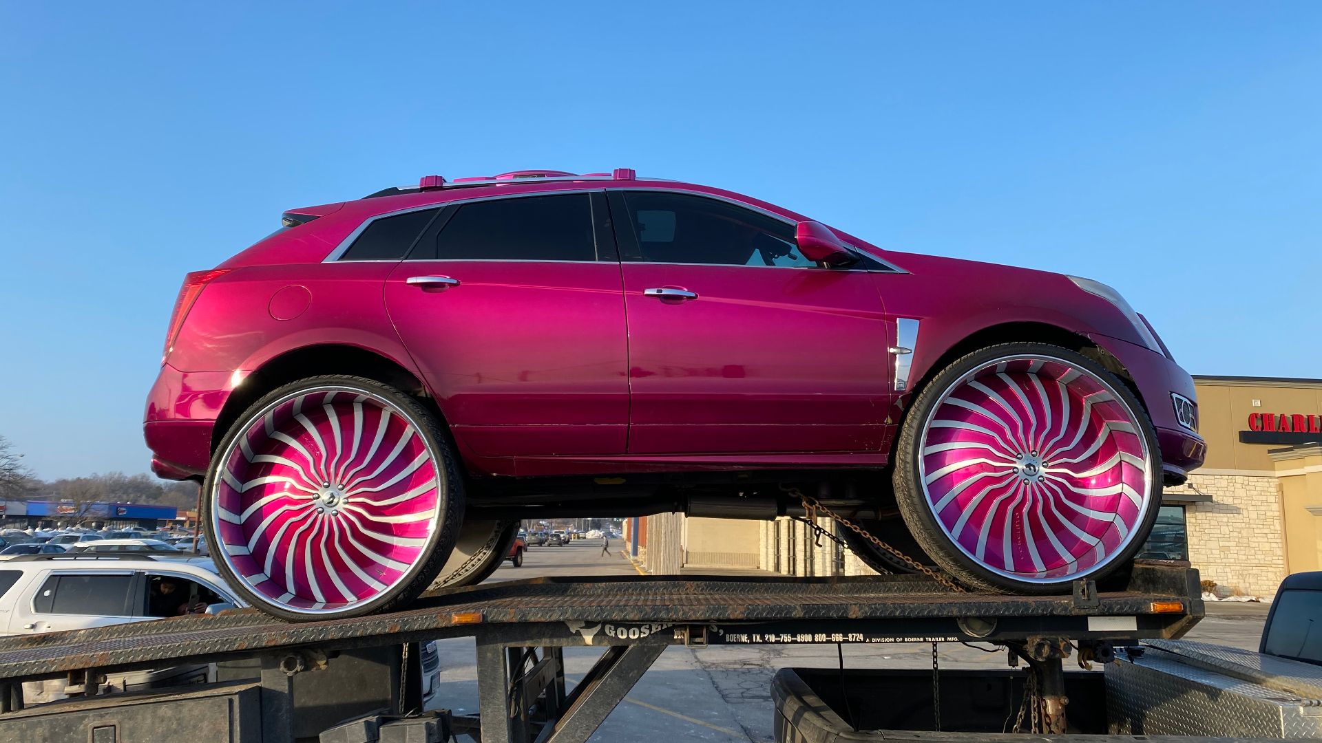 File:Cadillac SRX big rims.jpg