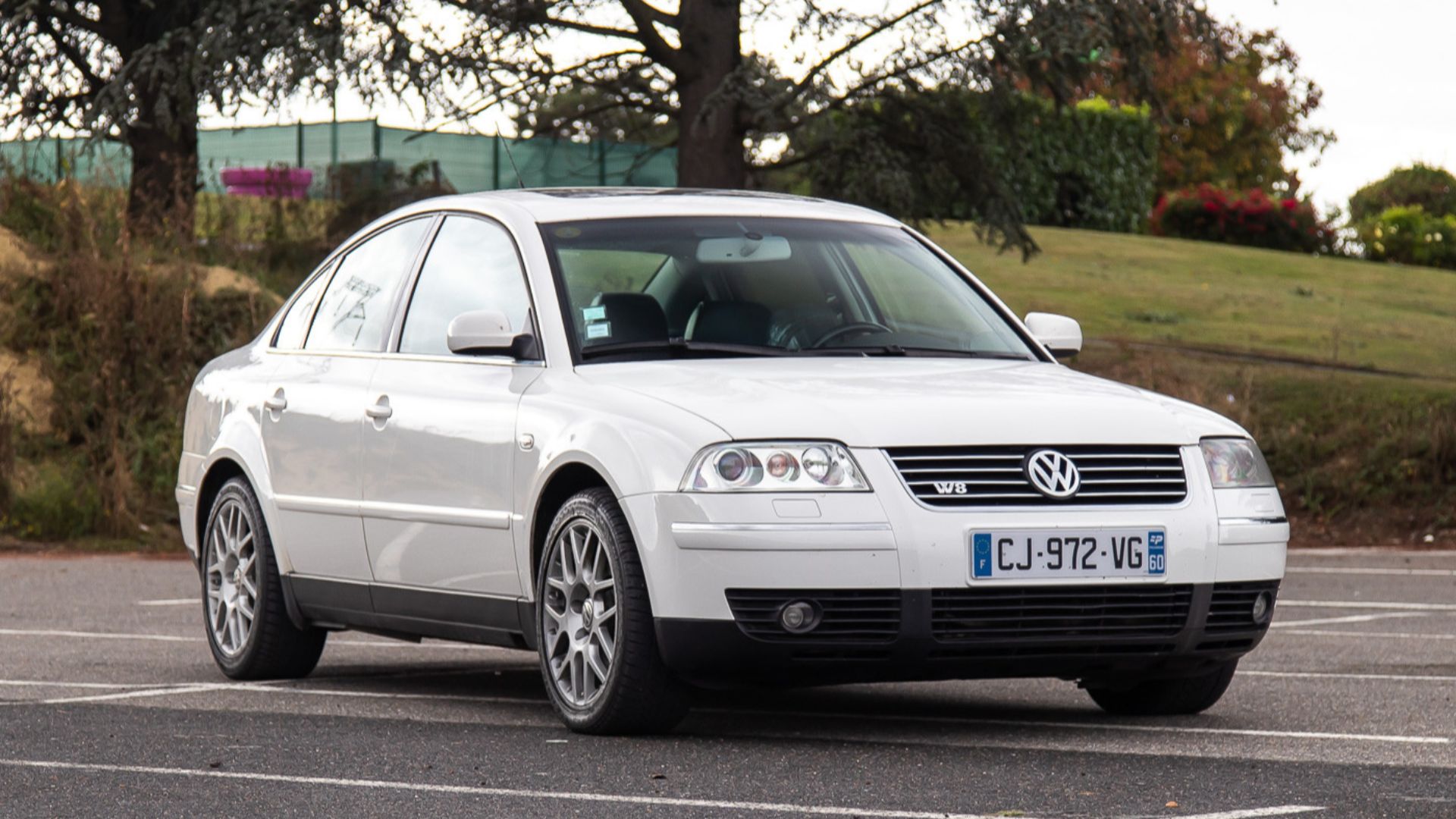 File:Passat b5 w8 face avnt.jpg