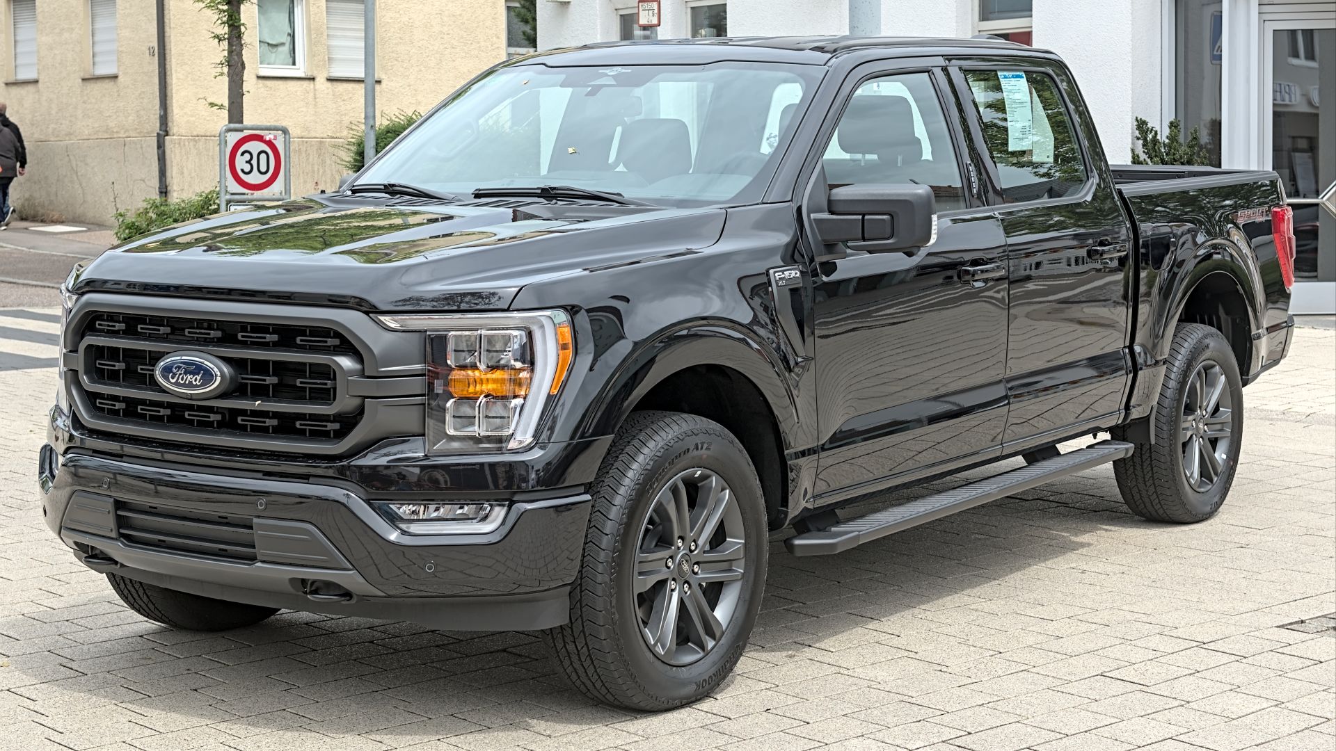 File:Ford F-150 (fourteenth generation) Rutesheimer Autoschau 2025 DSC 9230.jpg