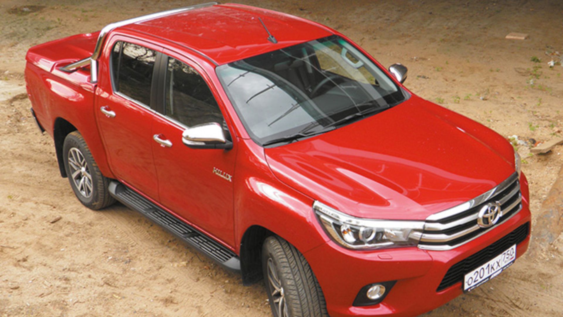 File:Toyota Hilux (1).jpg