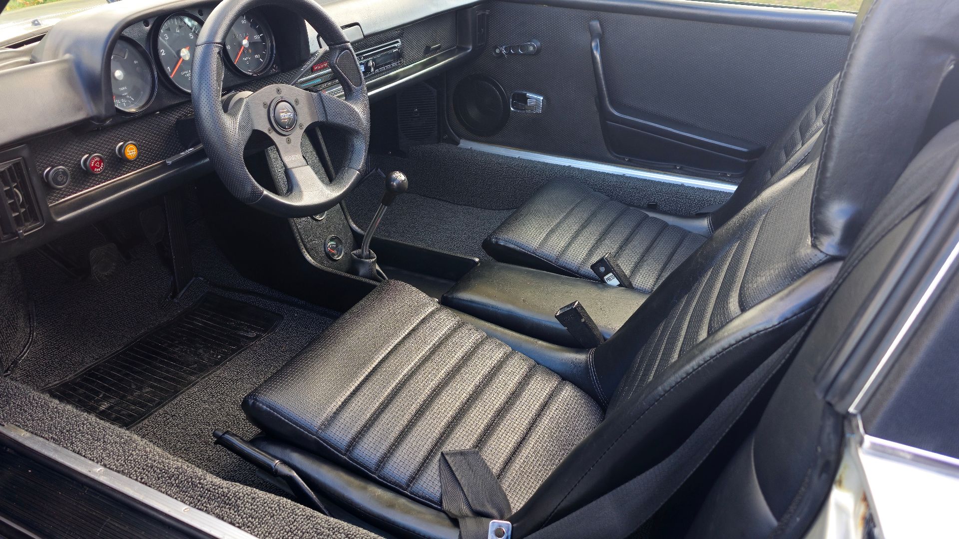 File:Porsche 914 interior by Don Ramey Logan.jpg