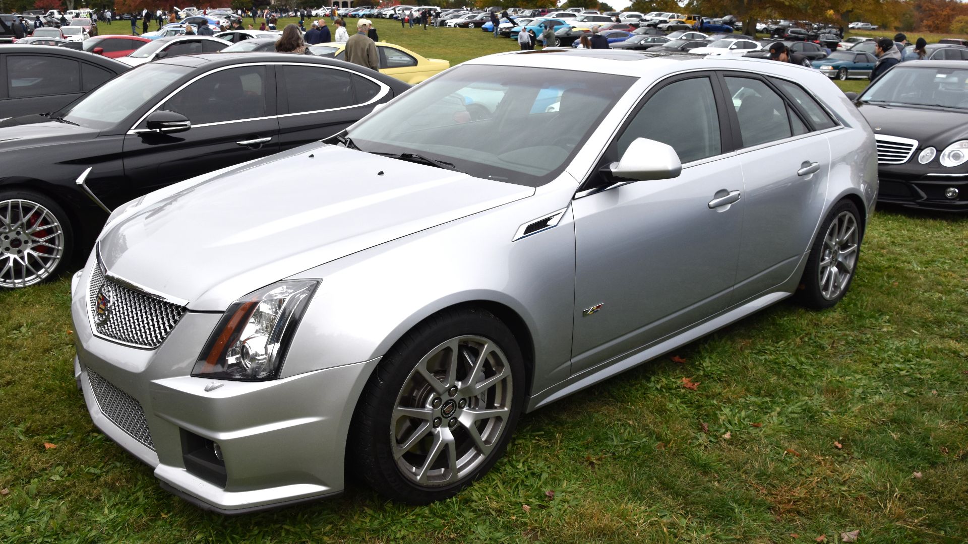 File:Cadillac CTS-V Sport Wagon (2014) (52450671731).jpg
