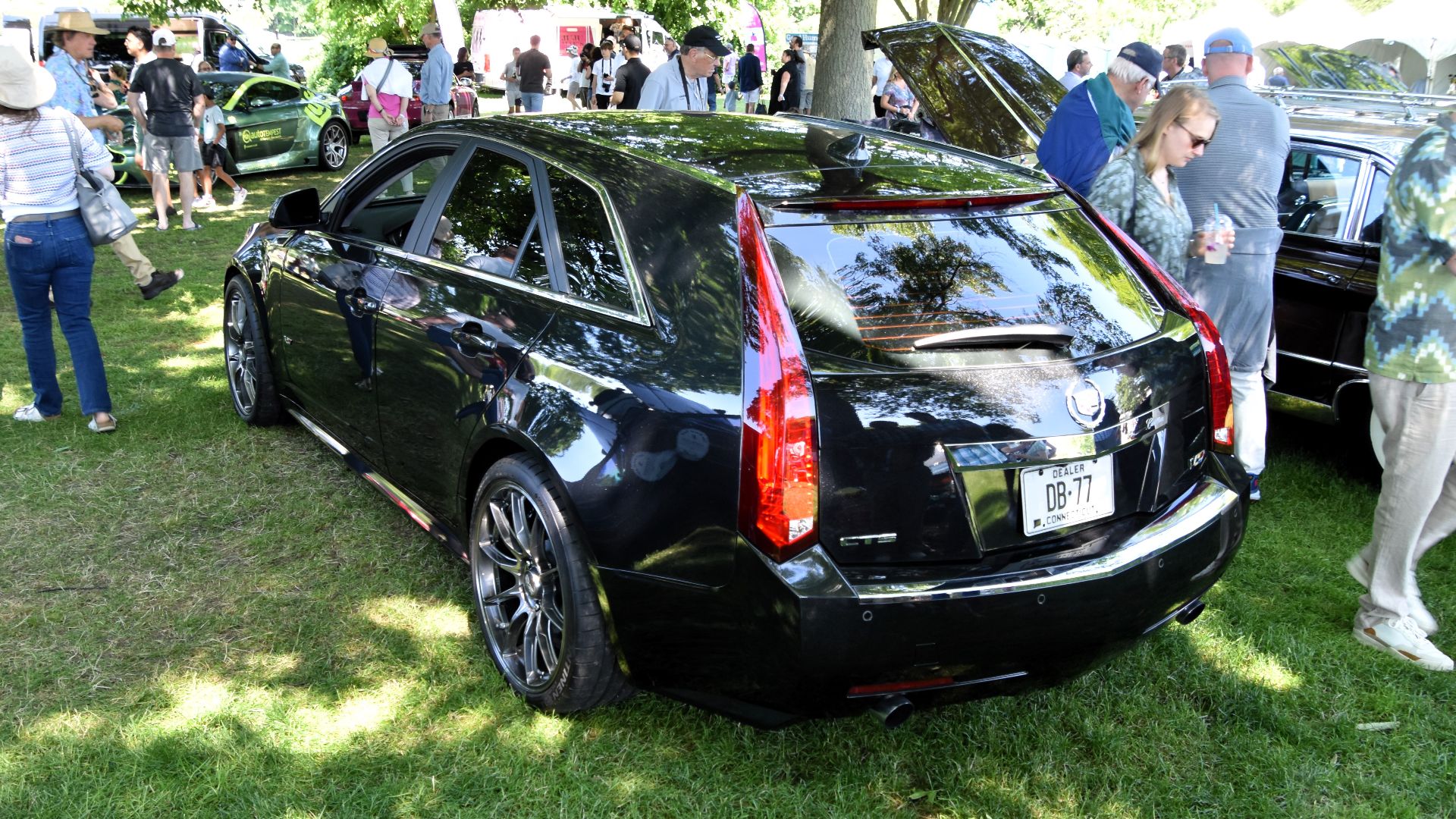 File:Cadillac CTS-V Sport Wagon (2014) (53768240864).jpg