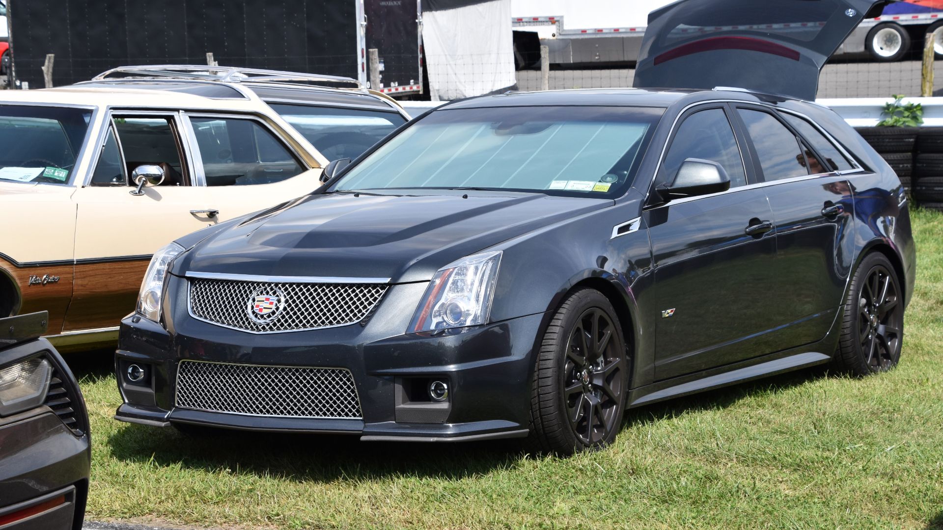 File:Cadillac CTS-V Sport Wagon (2014) (52338980138).jpg