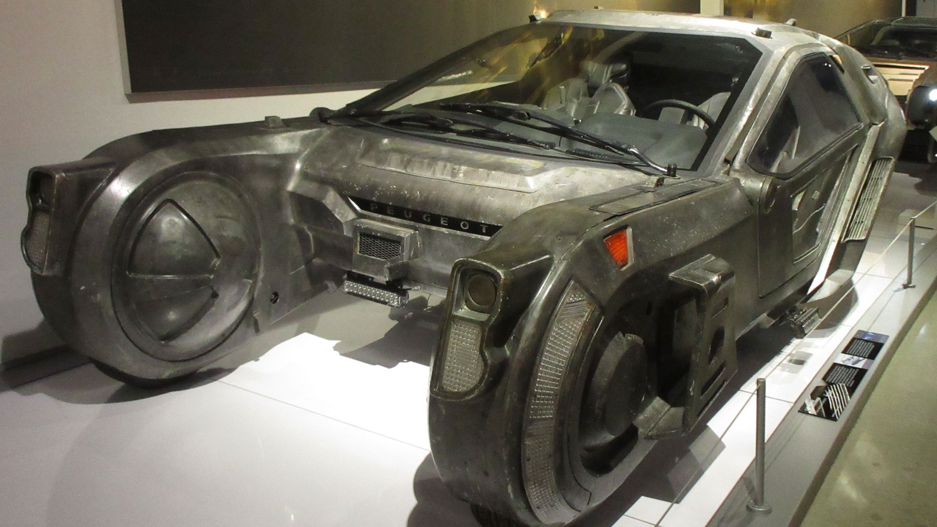 File:Blade Runner - 47102814774.jpg