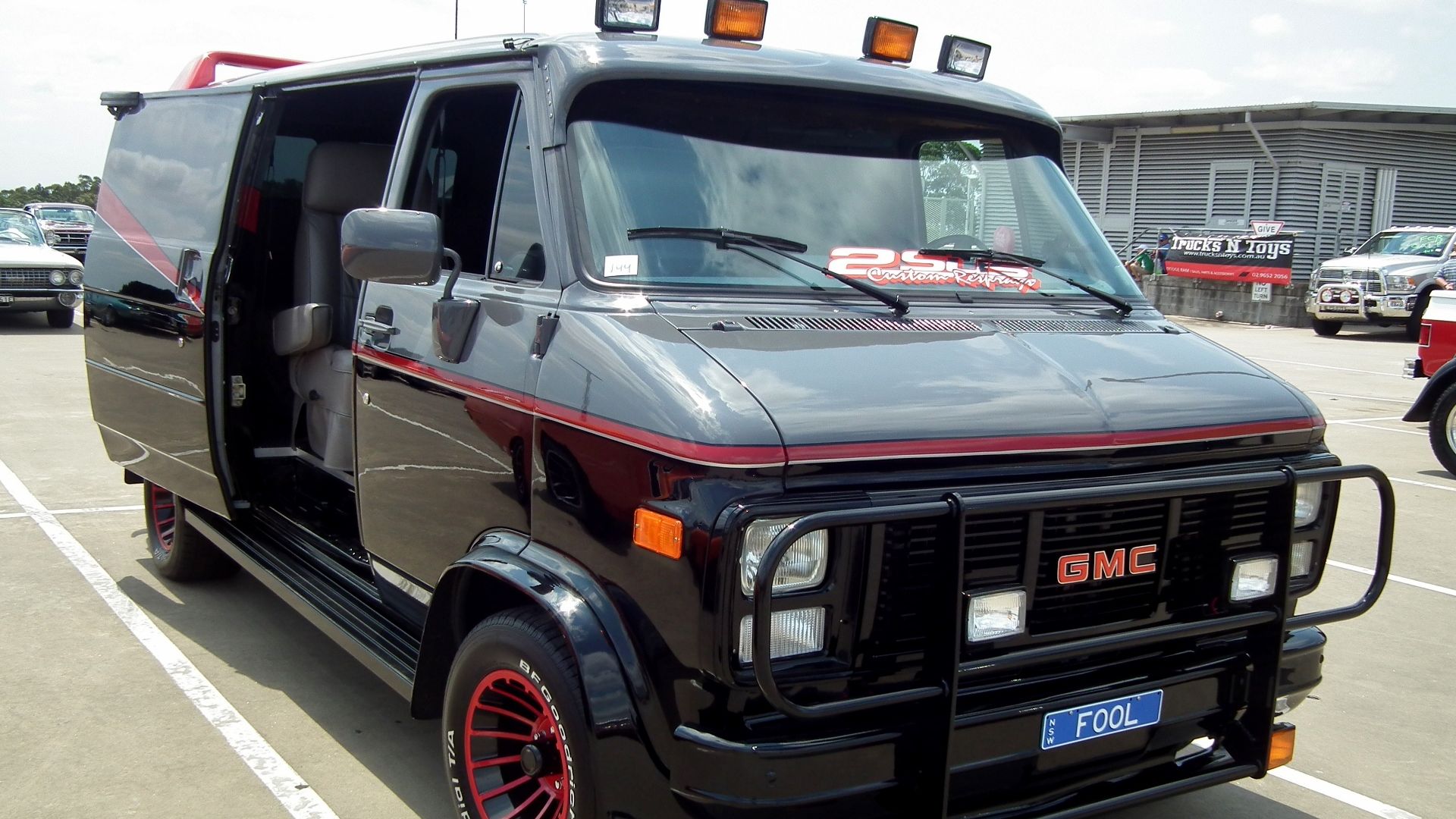 File:1983 GMC G-Series panel van - A Team (12403754775).jpg