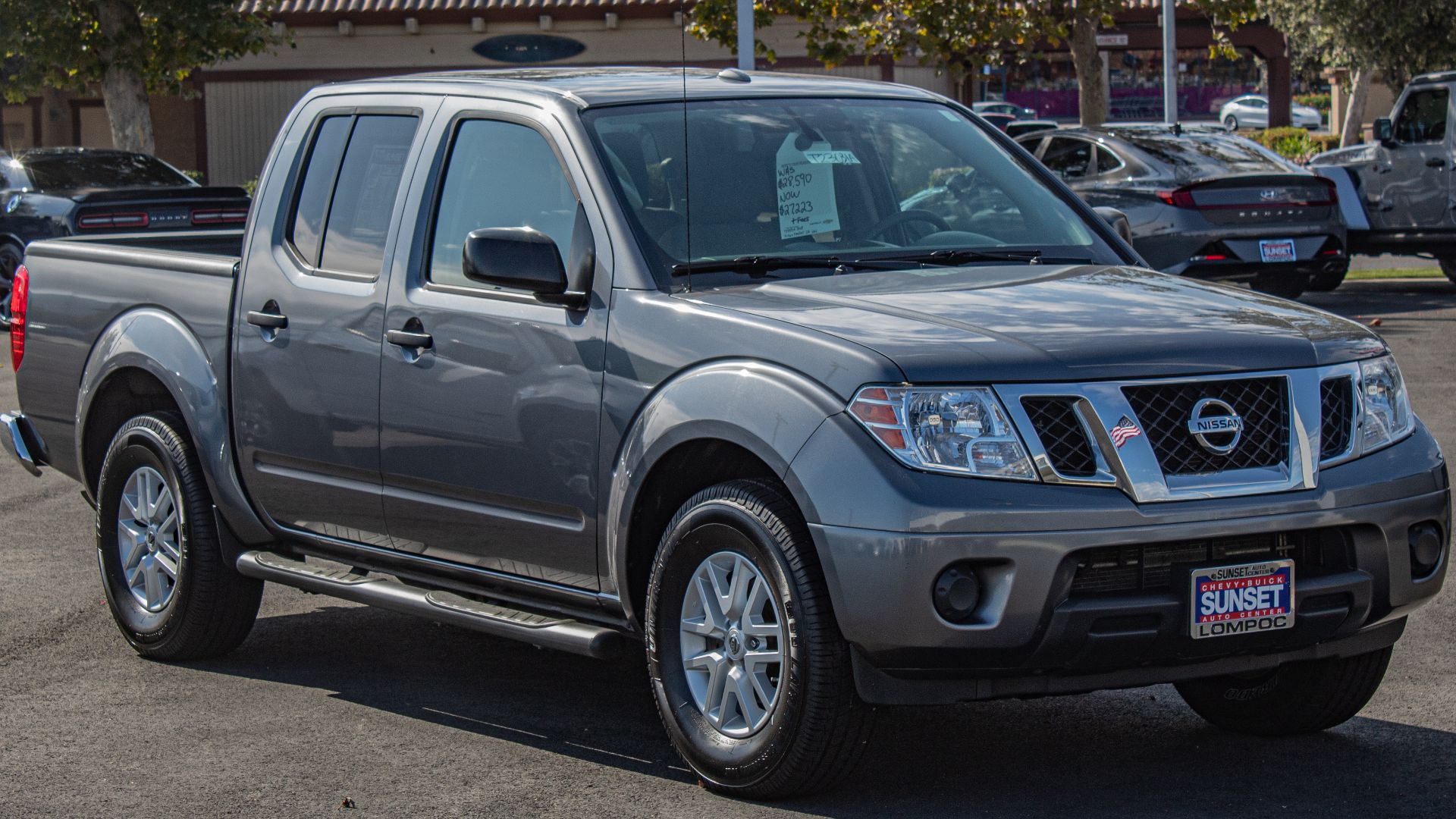 File:2018 Nissan Frontier SV.png