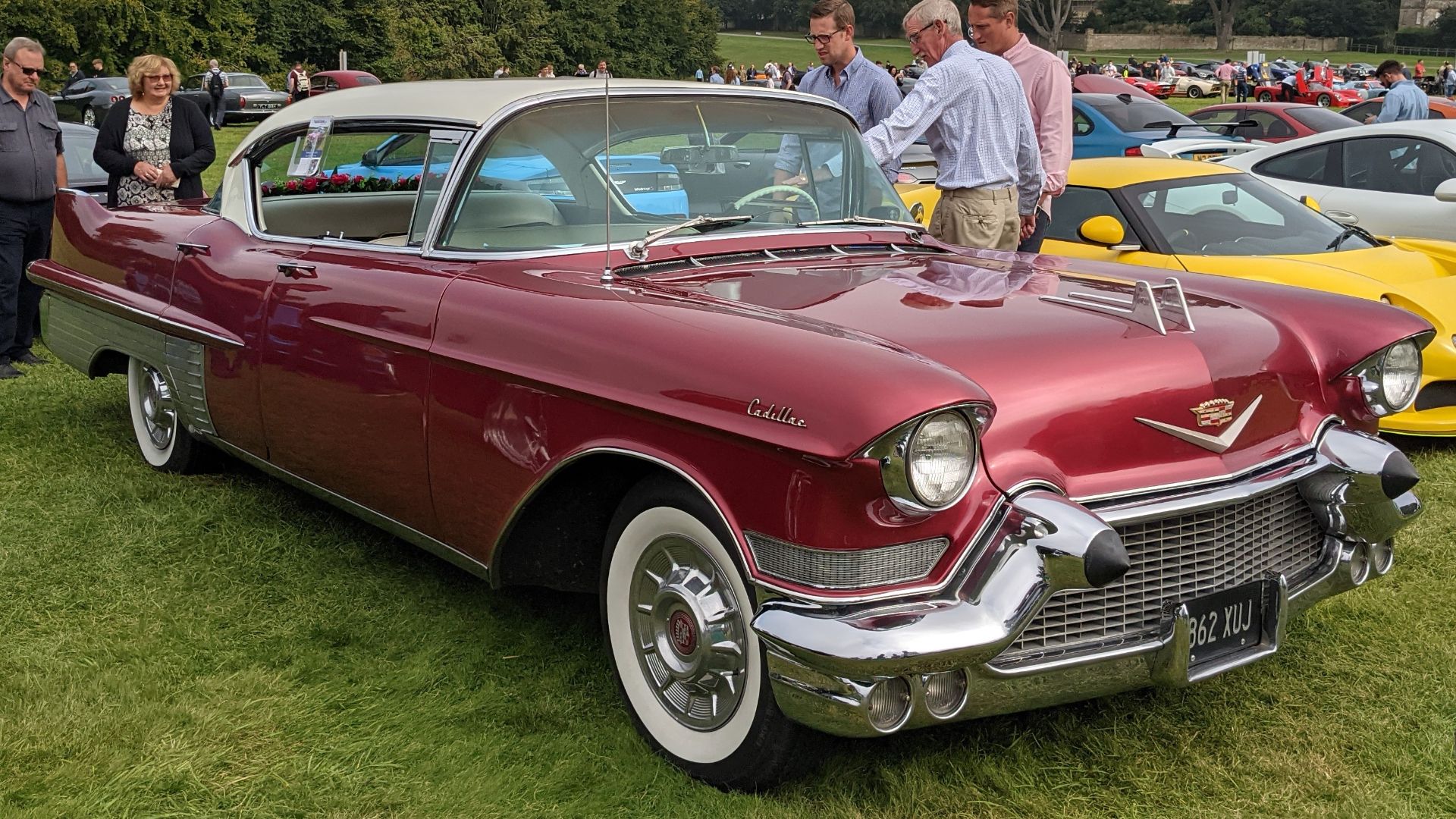 File:1957 Cadillac De Ville Series 62.jpg