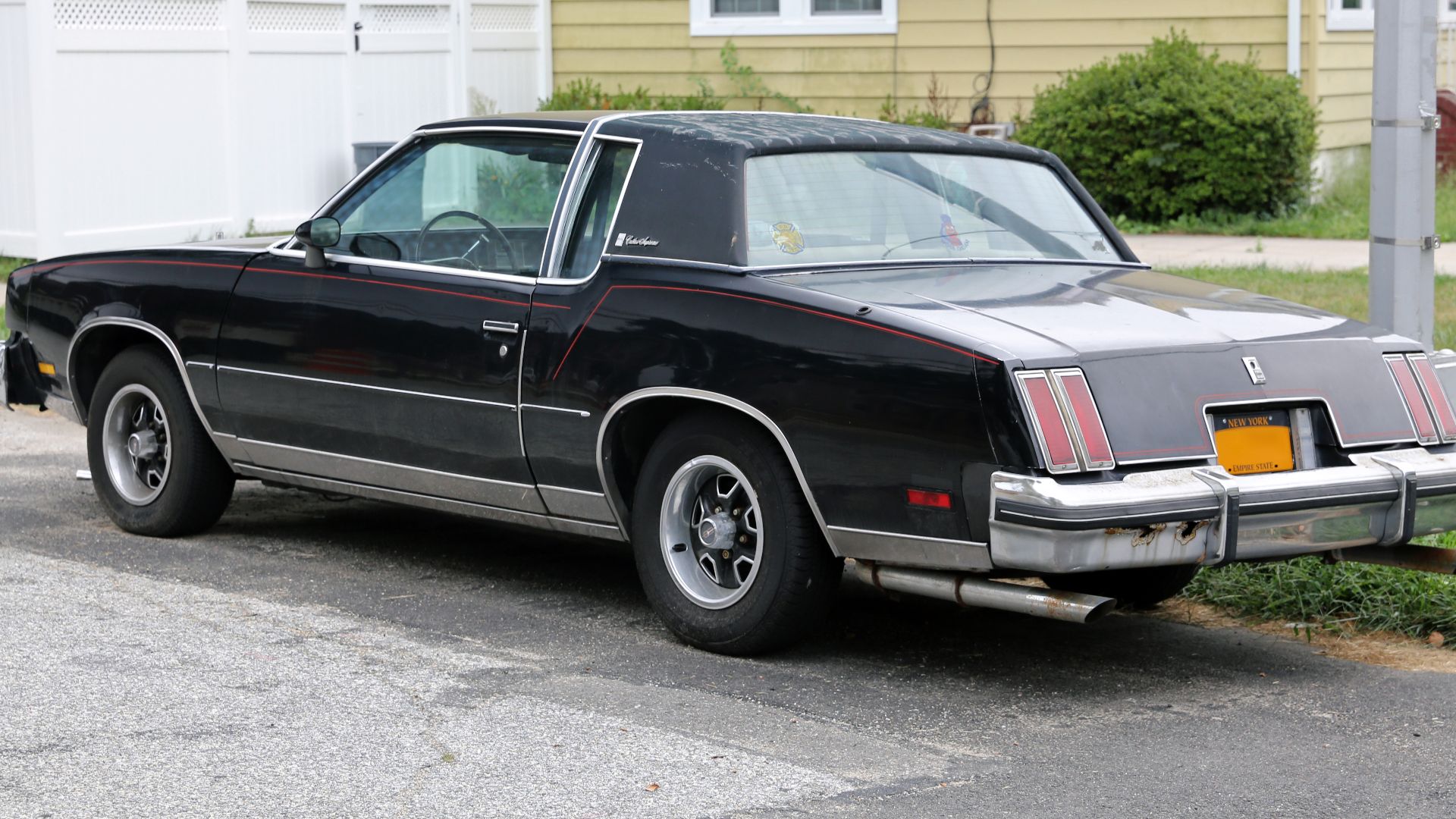 File:1980 Oldsmobile Cutlass Supreme coupé, black.jpg