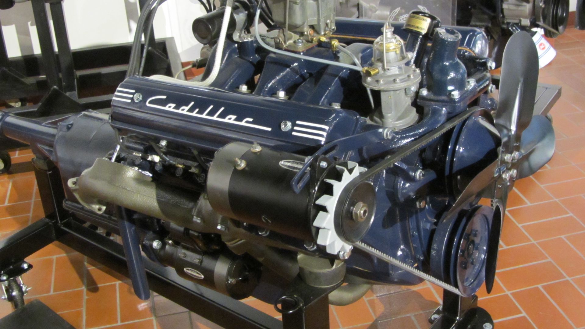 File:Cadillac OHV V-8, early fifties (24311977458).jpg