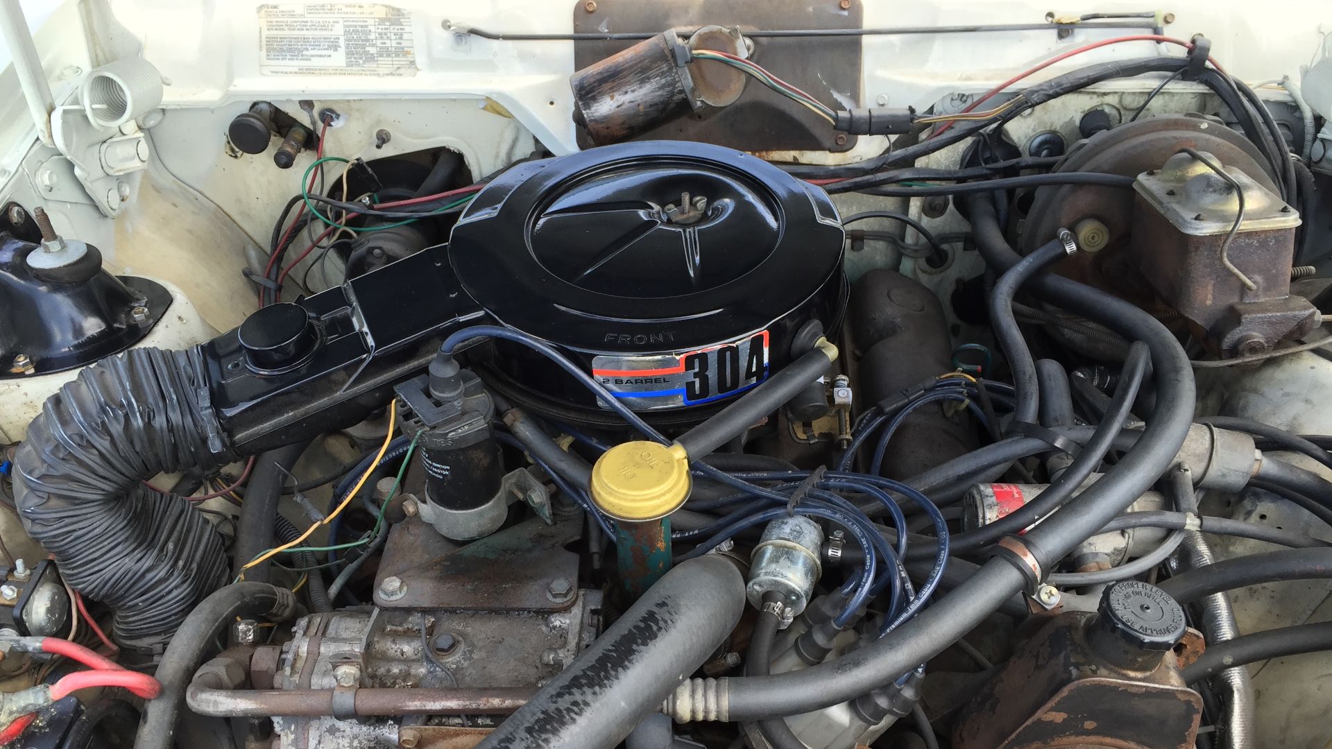 File:1979 AMC AMX with V8 and 4-speed in white AMO 2015 Meet 6of9.jpg