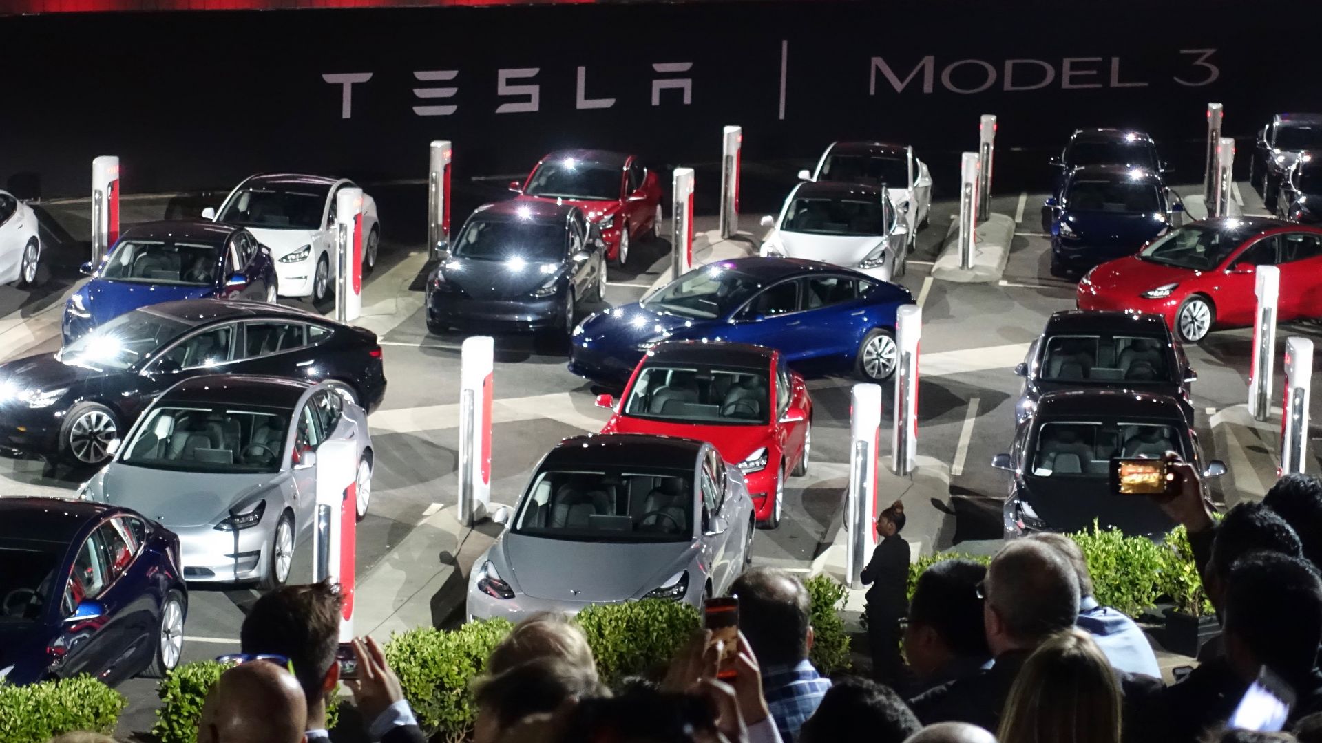 File:First flotilla of Model 3 cars.jpg