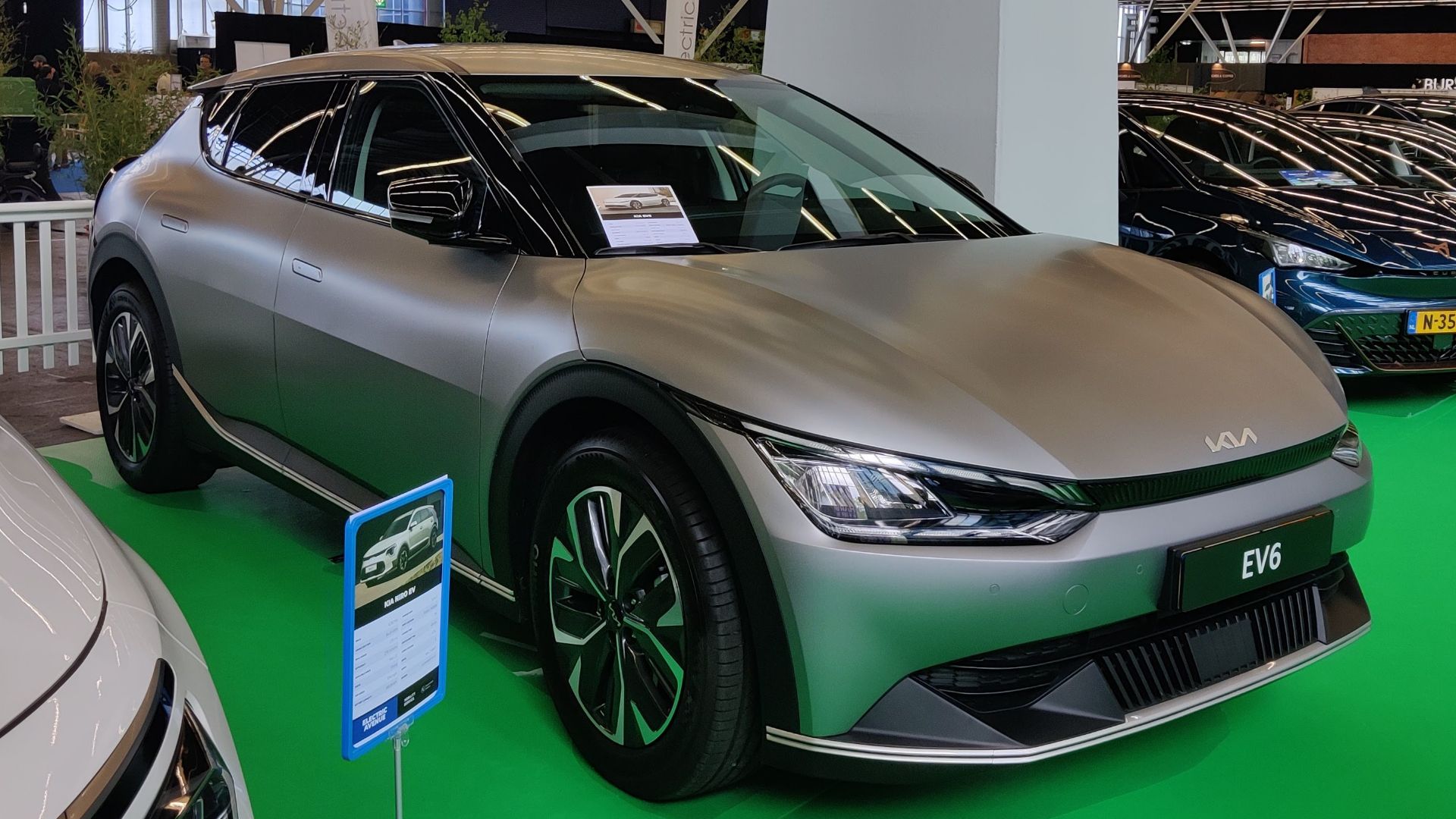 File:KIA EV6 (Fully Charged 2022).jpg