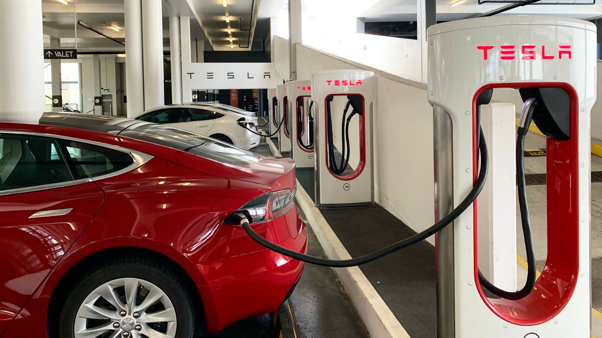 File:Tesla charging stations at Pacific Fair, Queensland.jpg