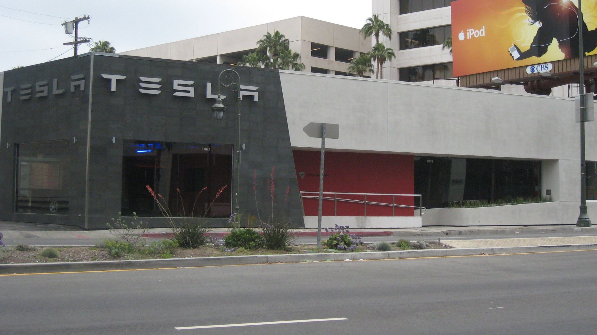 File:TeslaLA.jpg