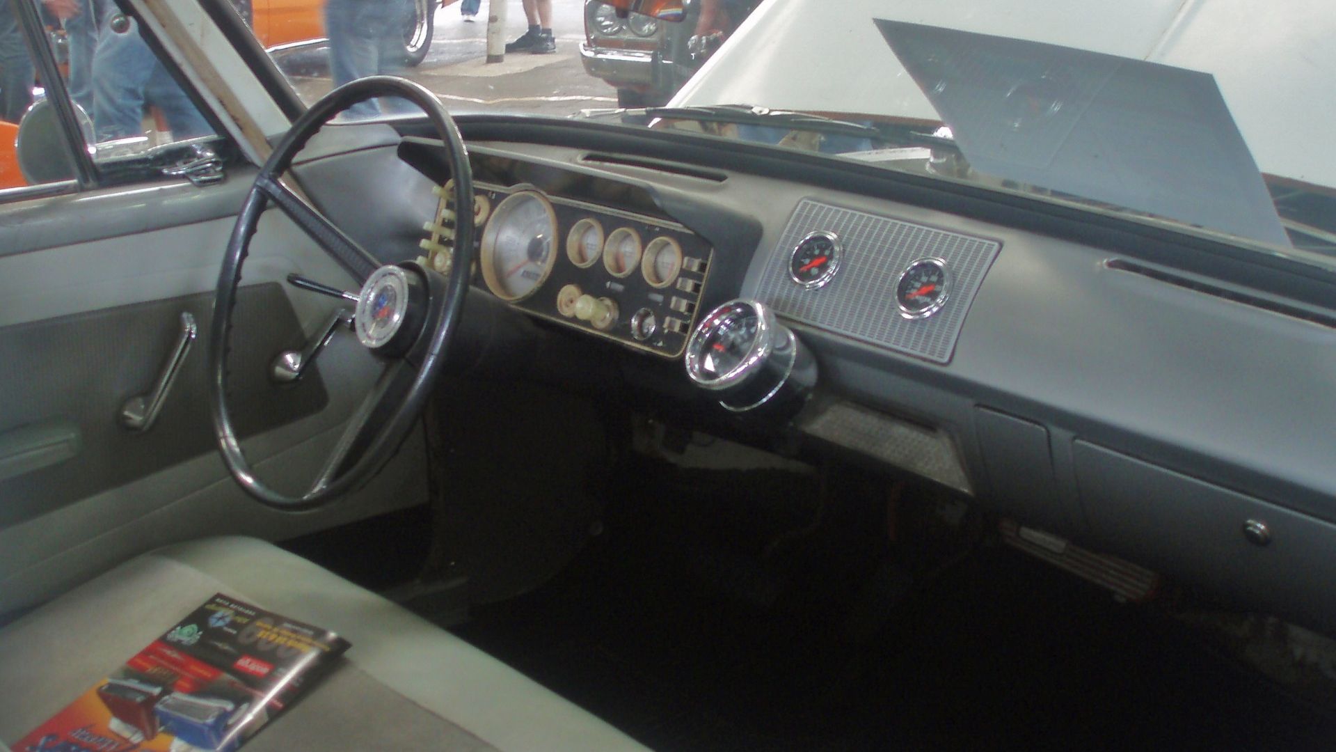 File:1962 Plymouth Valiant V-100 (5149936899).jpg