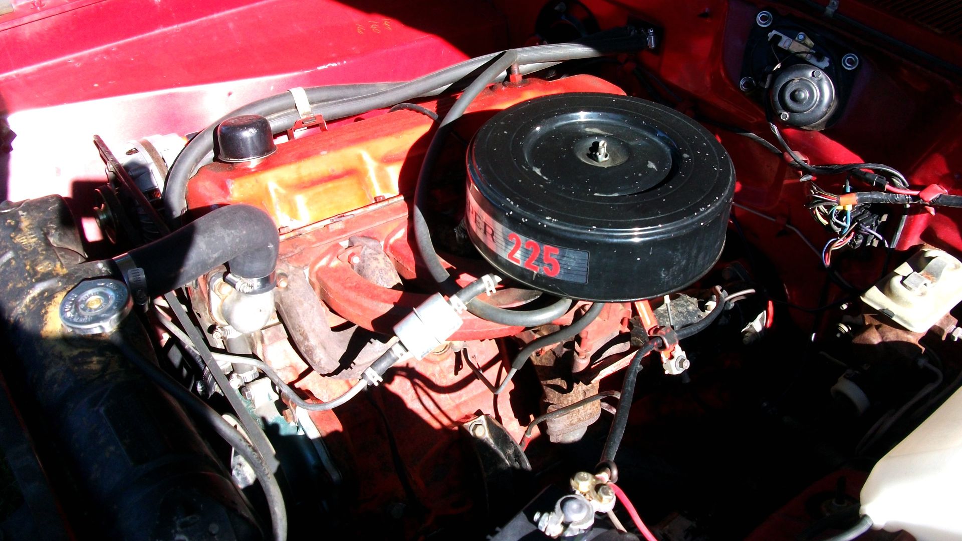 File:1968 Plymouth Valiant 100 engine (5941858160).jpg