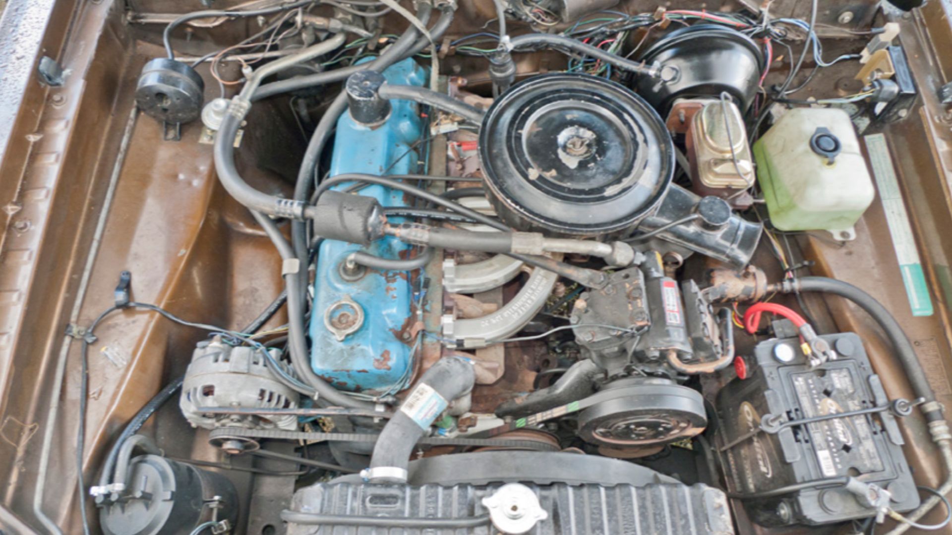 File:73Dart Underhood.jpg