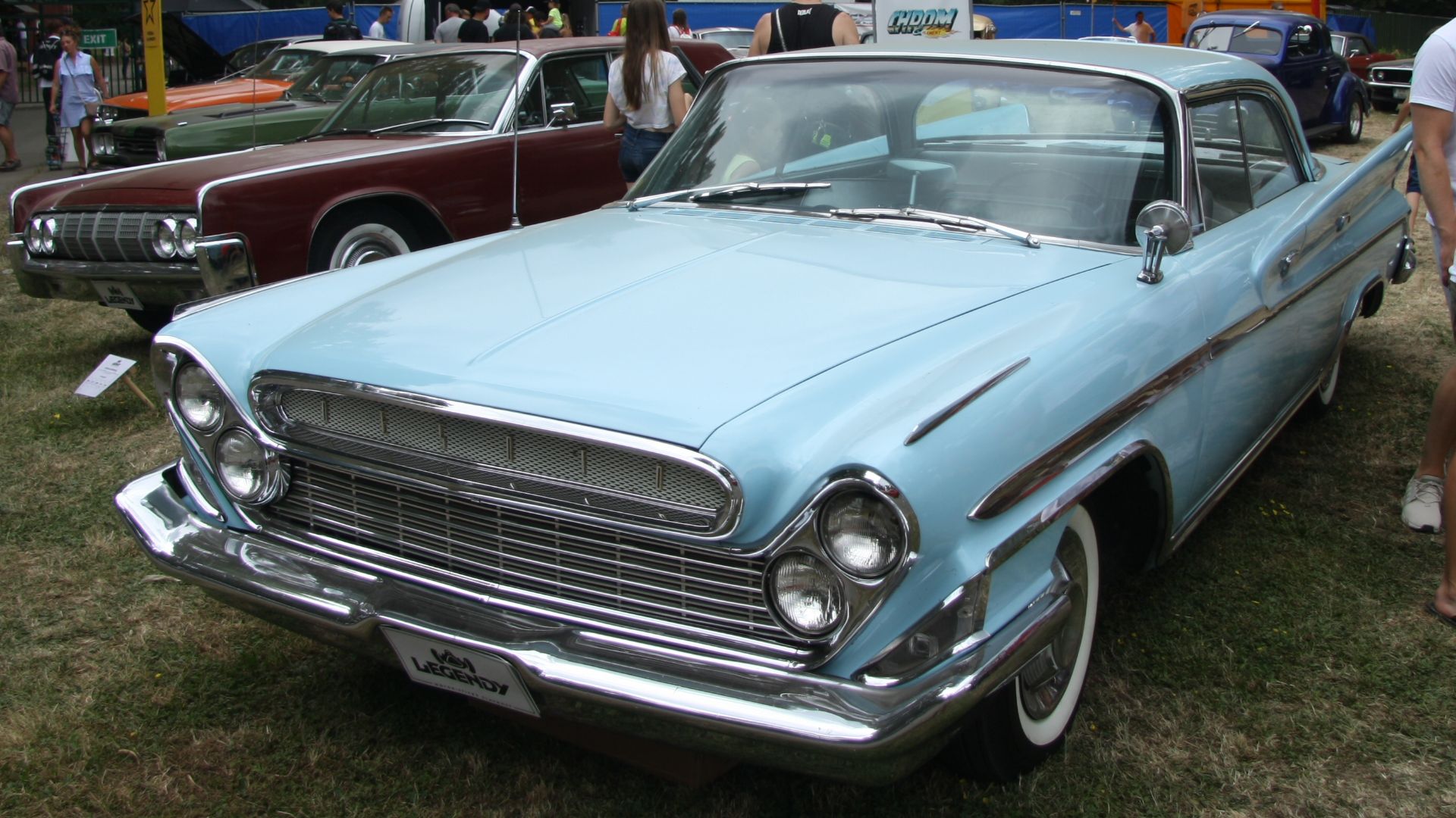 File:De Soto Adventurer at Legendy 2018 in Prague.jpg