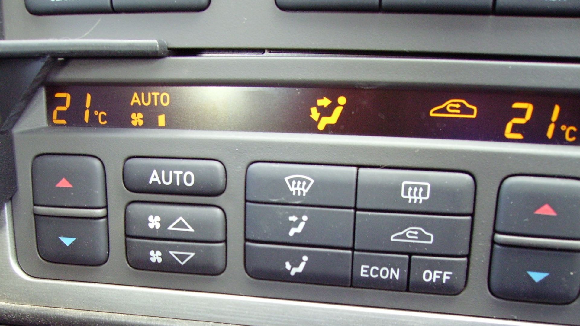 File:Climate control system.JPG
