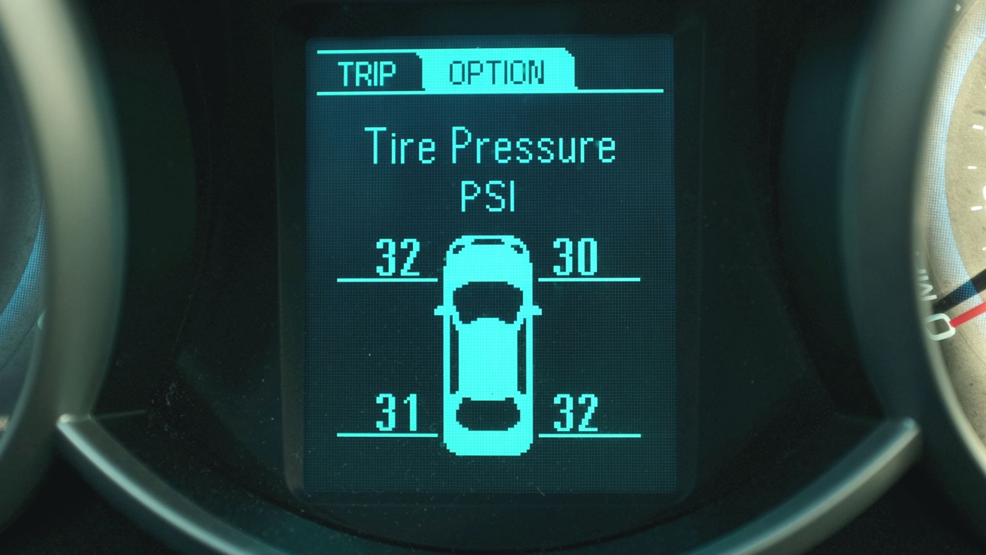 File:Chevy Cruze TPMS display.jpg