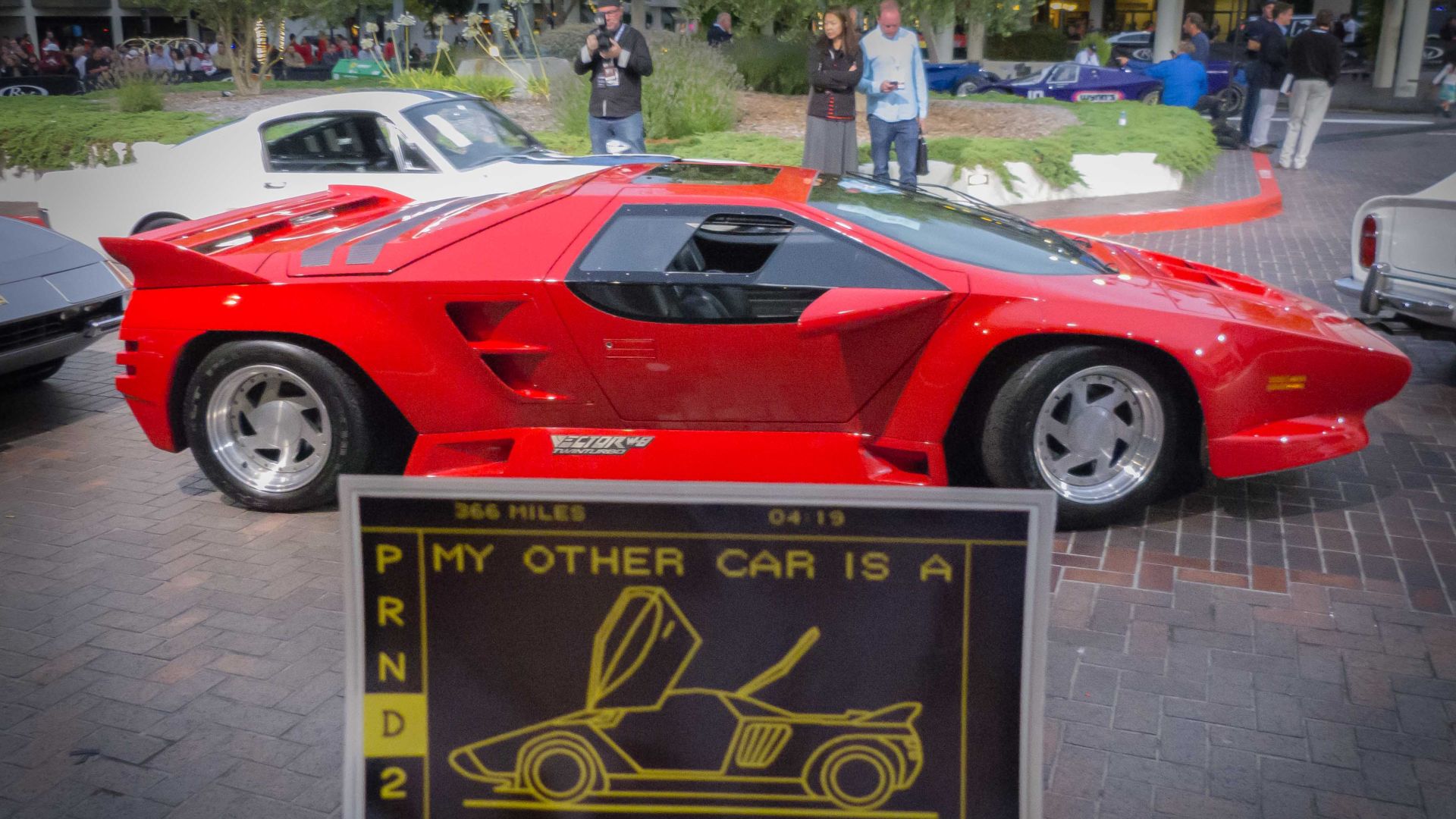 File:Vector W8 red 14784489997 a70fc4008e o.jpg