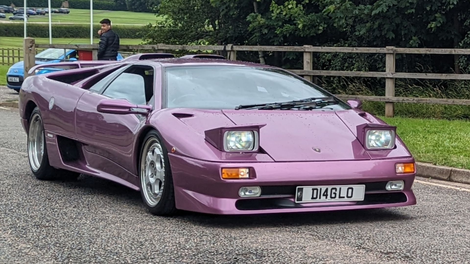 File:1997 Lamborghini Diablo SV (31669).jpg