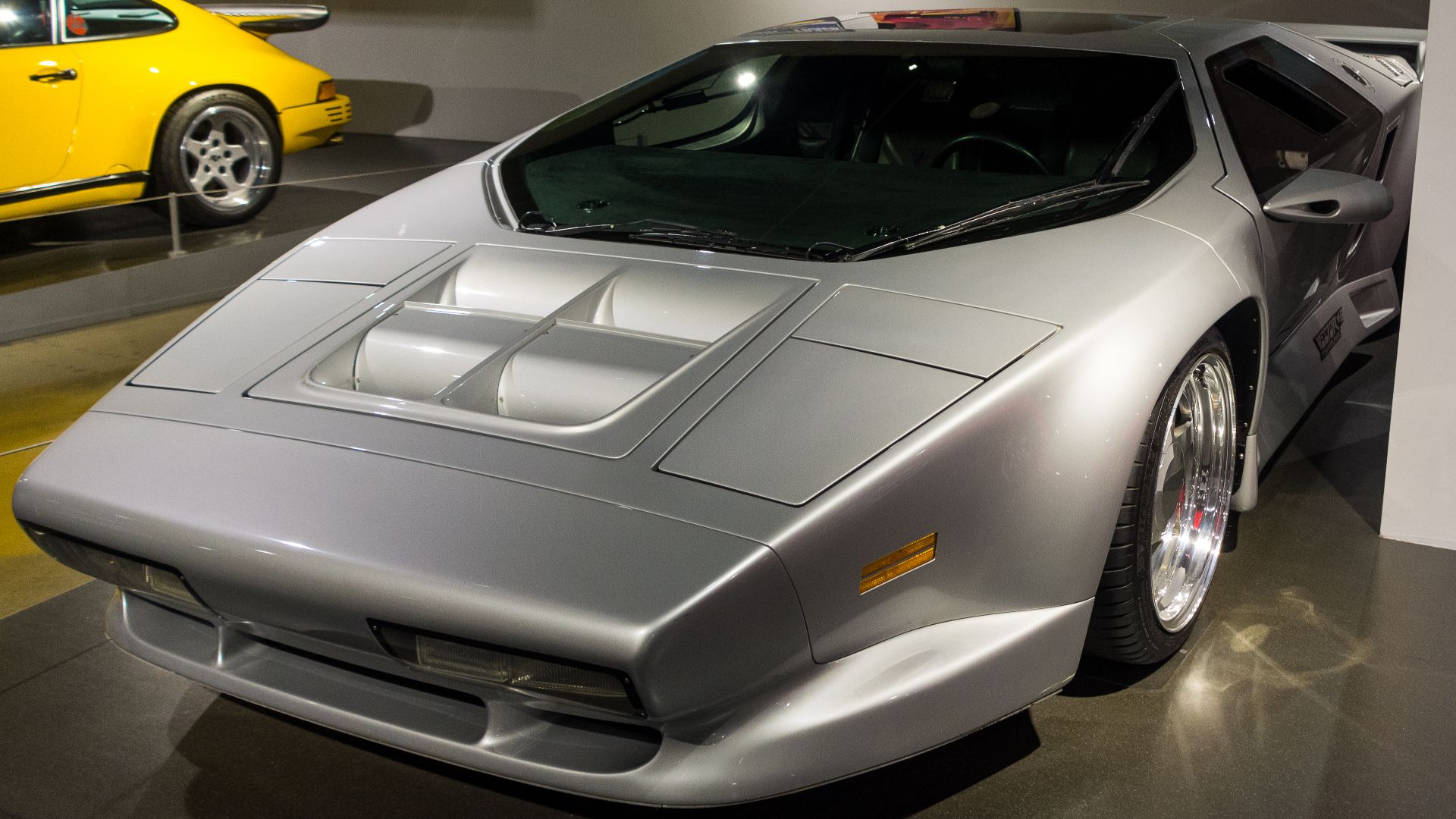 File:Petersen Automotive Museum (51974102083).jpg