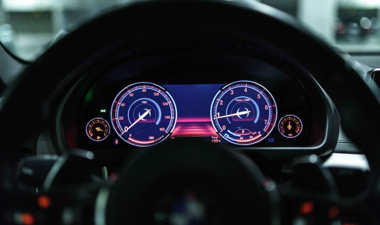 Illuminated speedometer