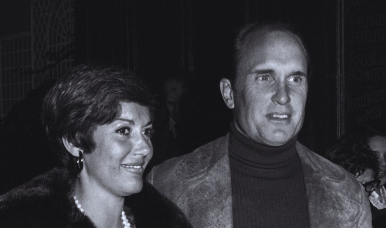 Gettyimages - 138940118, Party for 45th Annual Academy Awards BEVERLY HILLS, CA - MARCH 27: Robert Duvall and wife Barbara Benjamin attend the party for 45th Annual Academy Awards on March 27, 1973 at the Bistro Restaurant in Beverly Hills, California. 