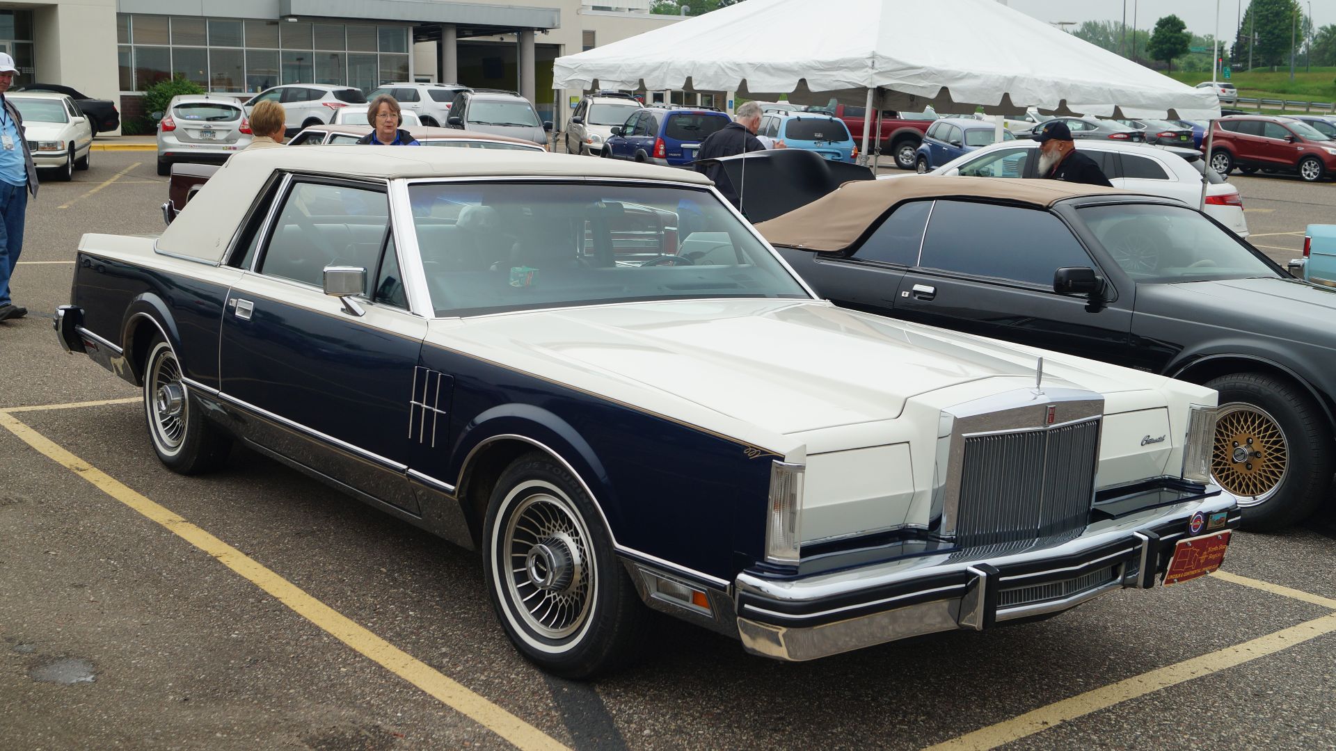 File:1980 Lincoln Continental Mark VI (26725122794).jpg