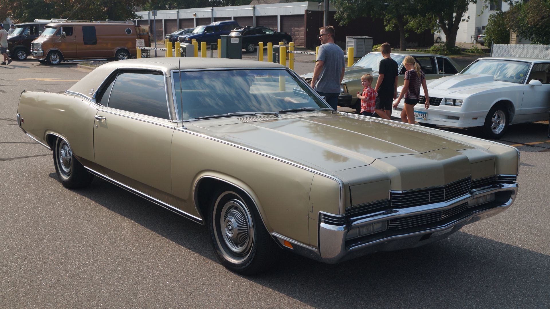 File:1970 Mercury Marquis Brougham.jpg