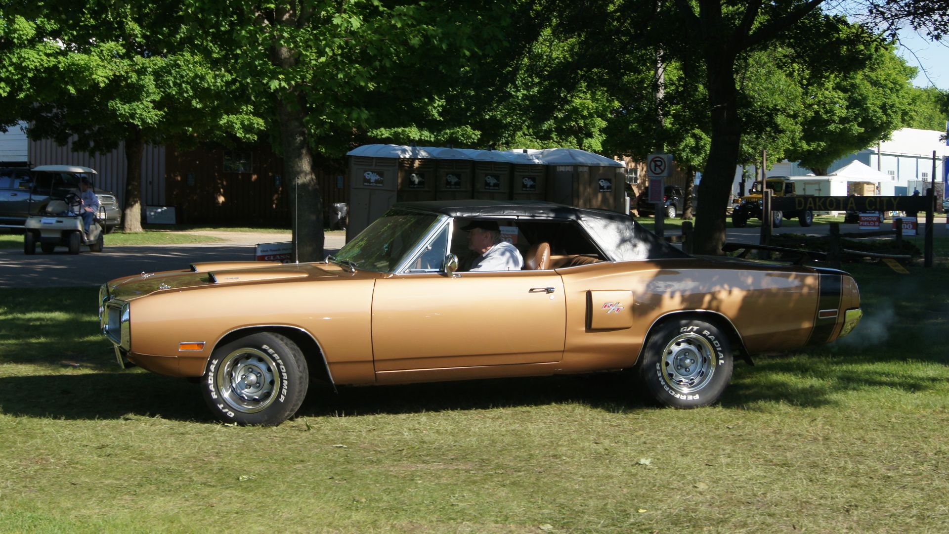 File:1970 Dodge Coronet R T Convertible (17723686594).jpg