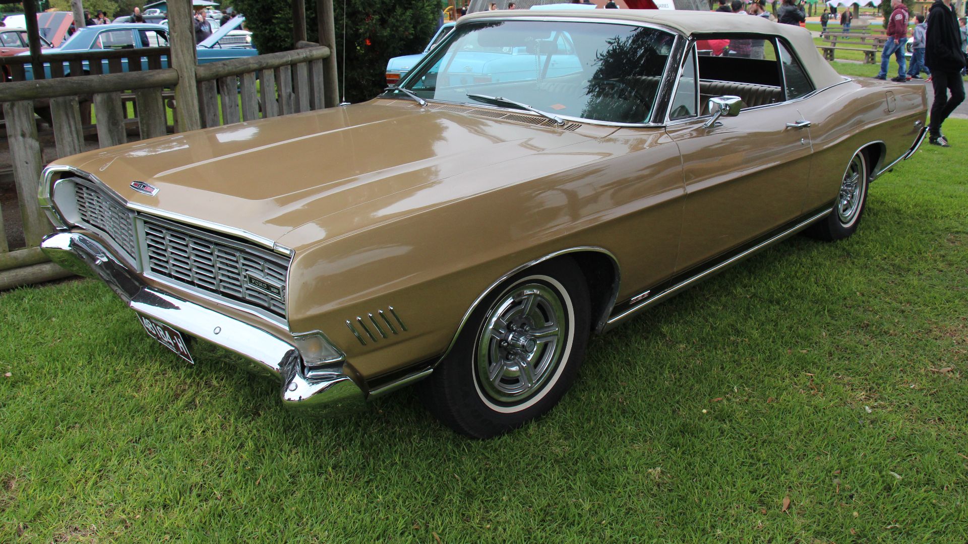File:1968 Ford Galaxie 500 XL 2 door convertible (18609048003).jpg