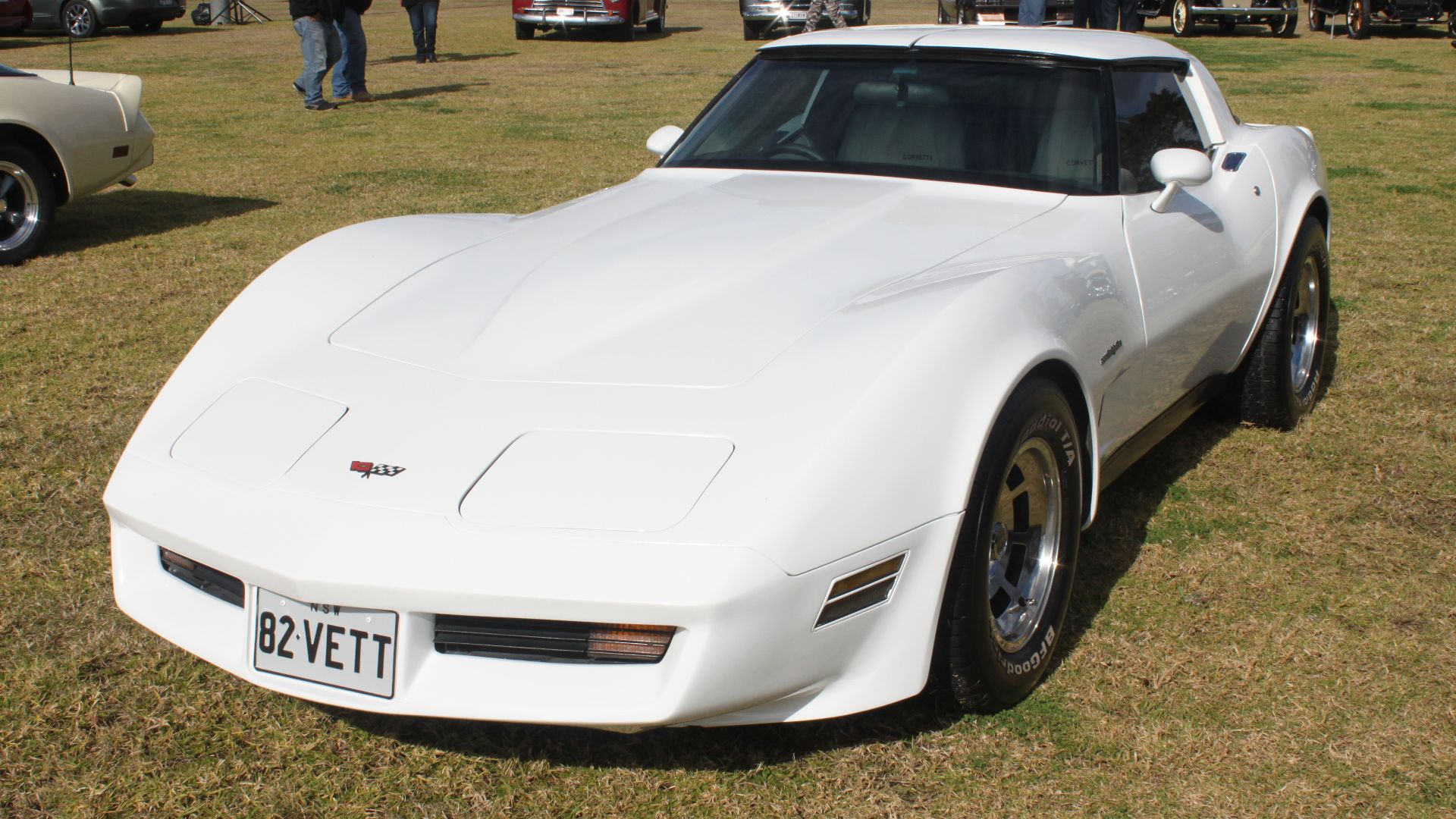 File:1982 Chevrolet Corvette C3 (19952099379).jpg