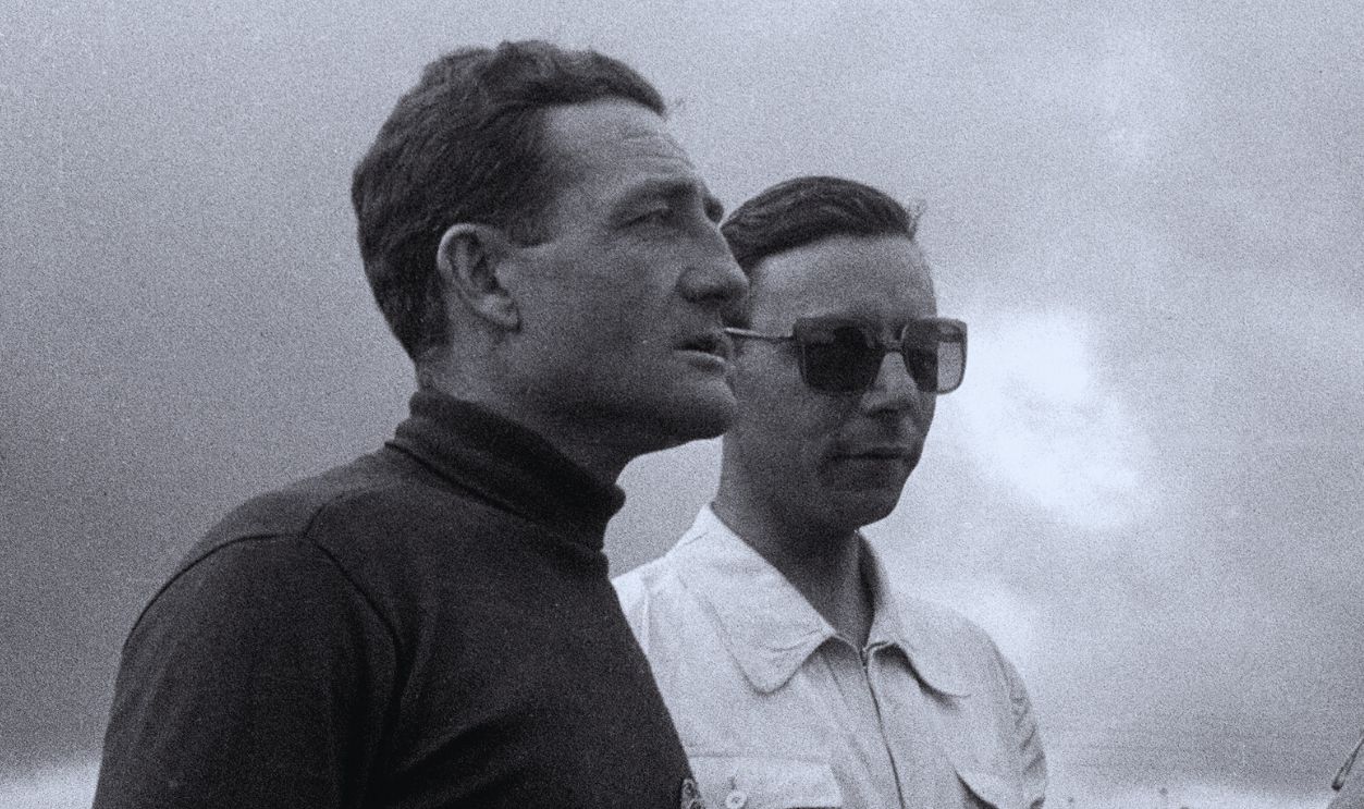 Le Mans 24 Hours; Le Mans, June 24-25, 1950. Post race a rather regal Duncan Hamilton (r) stands with George Abecassis and Briggs Cunningham (l) who was also a dèbutant this year with Le Monstre and a Cadillac 61 sedan. 