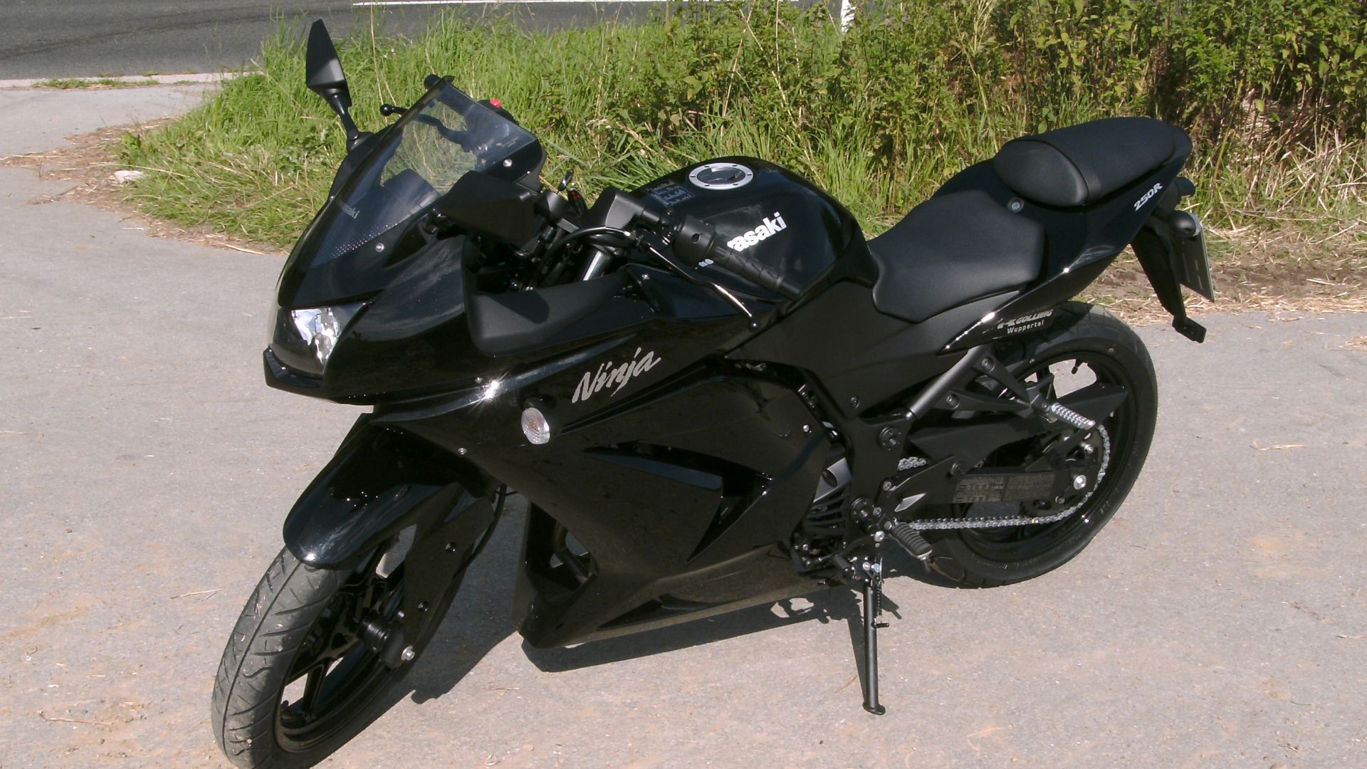 File:Kawasaki Ninja 250R schwarz.jpg