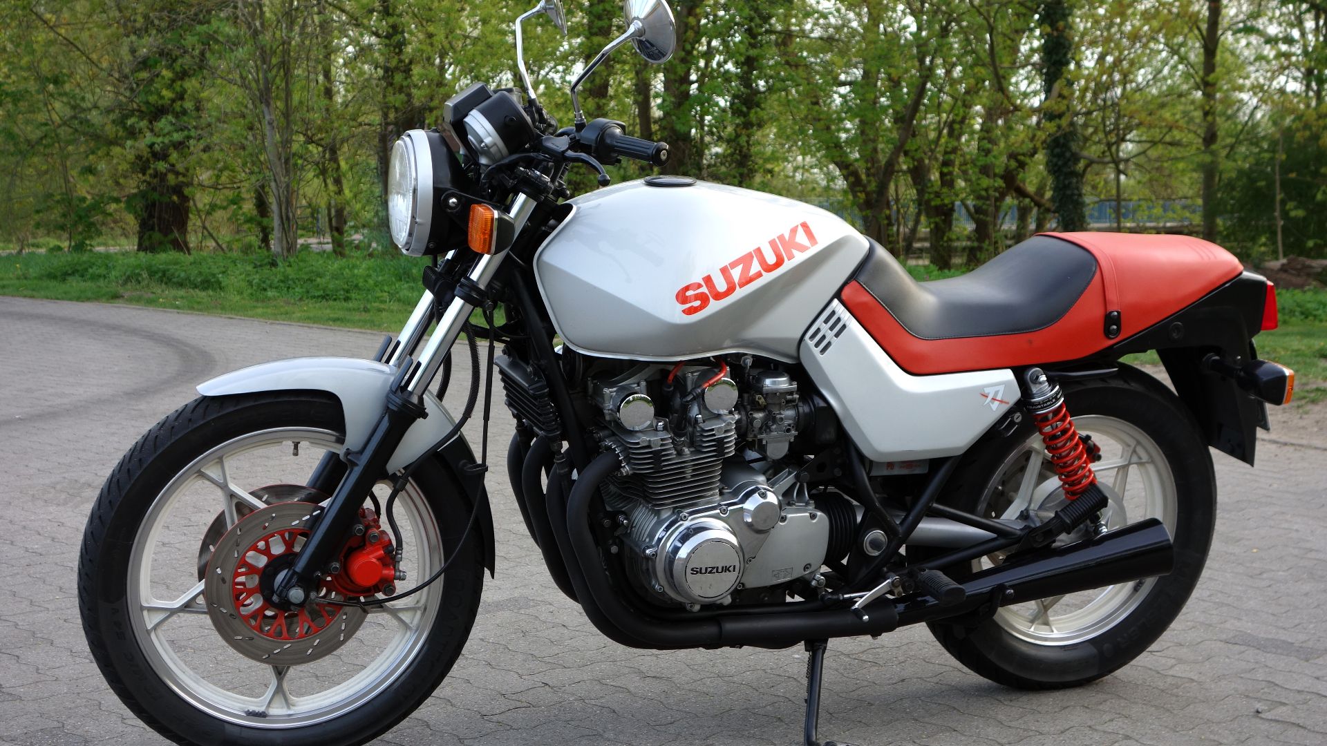 File:Suzuki GS 650 G Katana.jpg