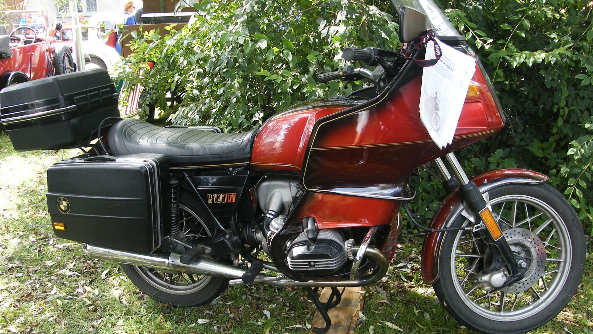 File:BMW R100RT (1993) right.jpg
