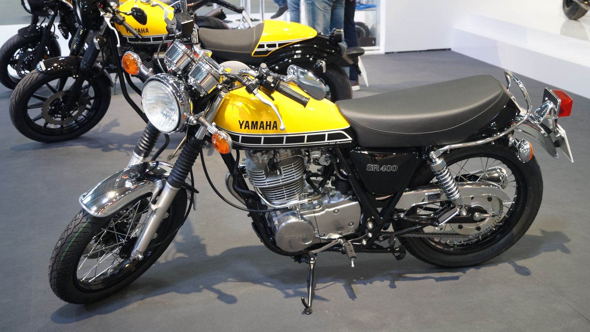 File:Yamaha SR 400 (MSP16).jpg
